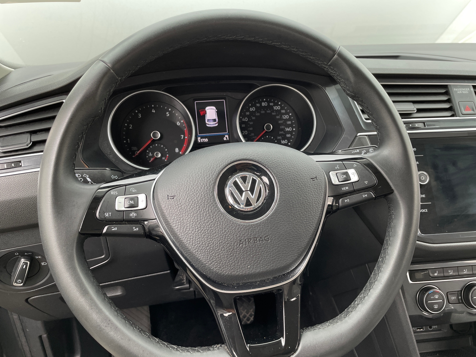 Thumbnail: 2020 Volkswagen Tiguan - 4