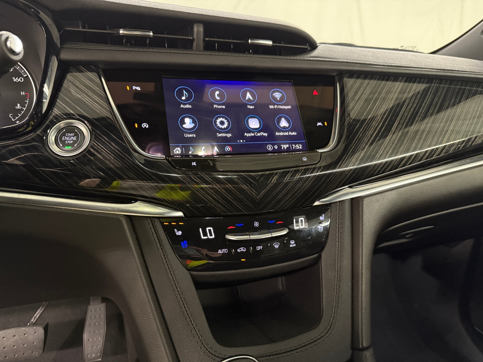 Thumbnail: 2025 Cadillac XT6 - 3
