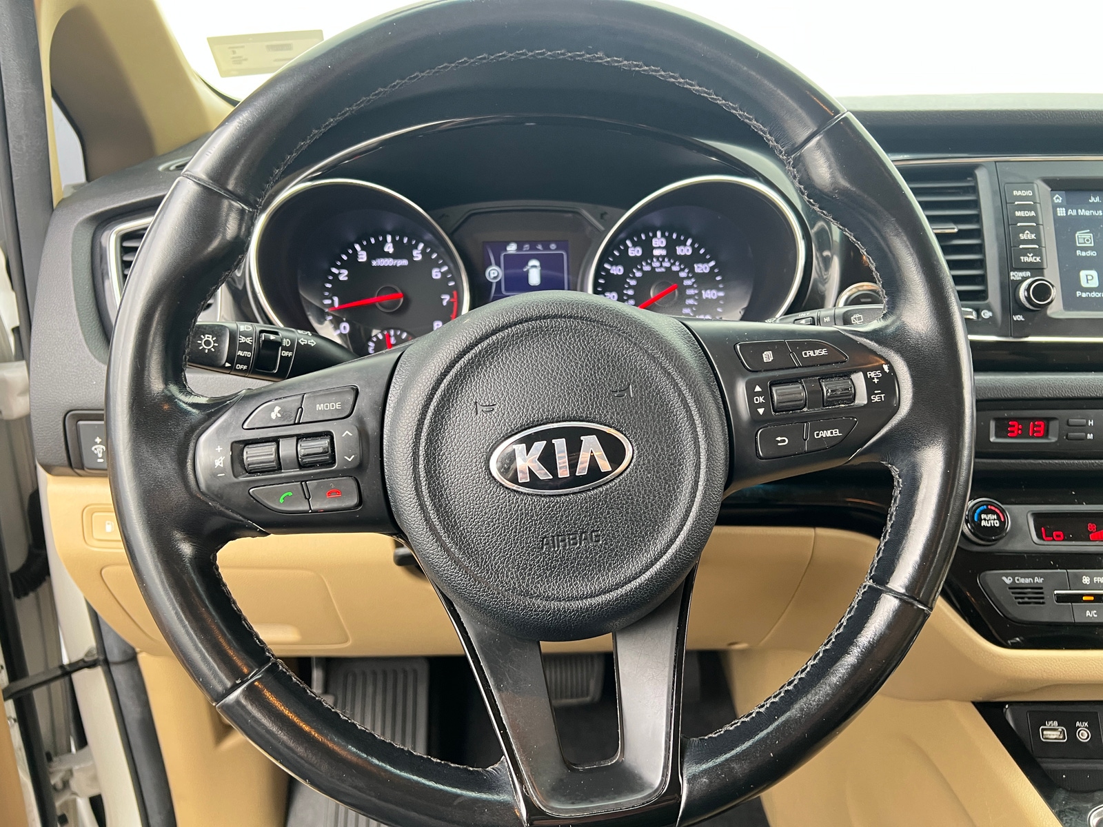 Thumbnail: 2017 Kia Sedona - 4