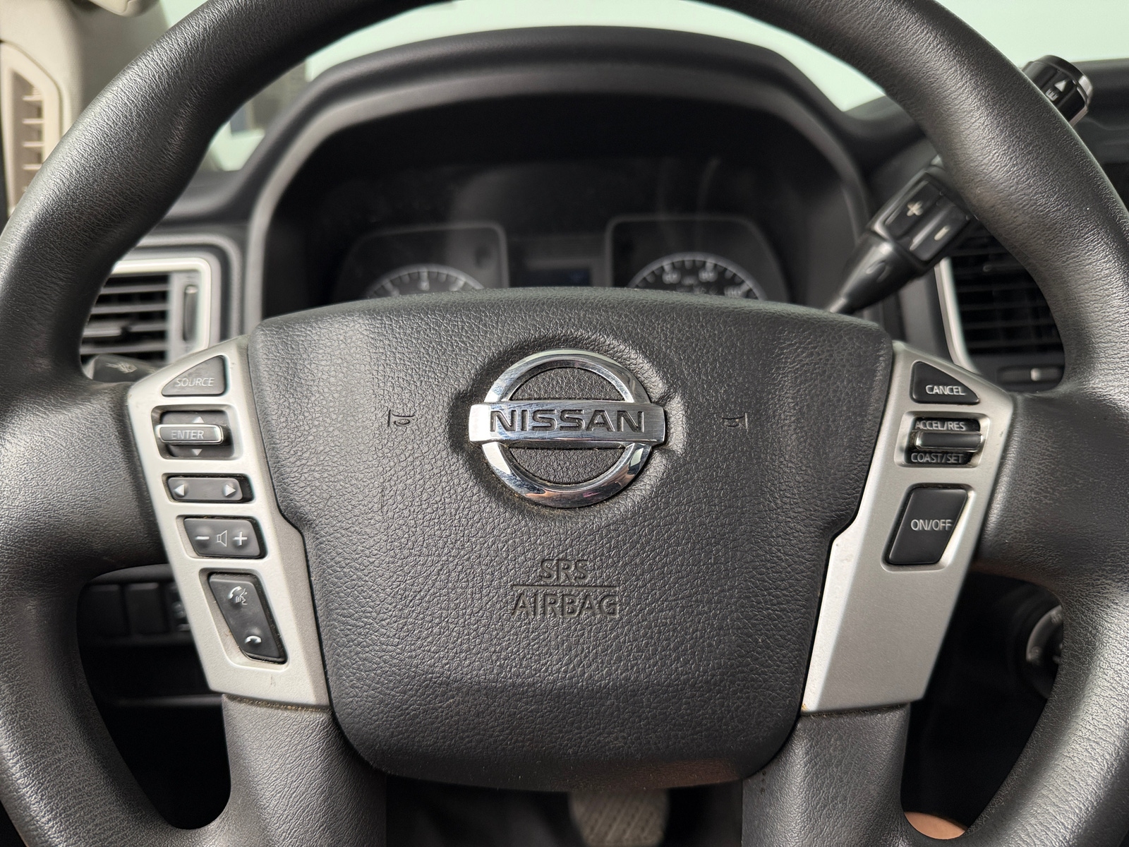 Thumbnail: 2017 Nissan Titan - 5