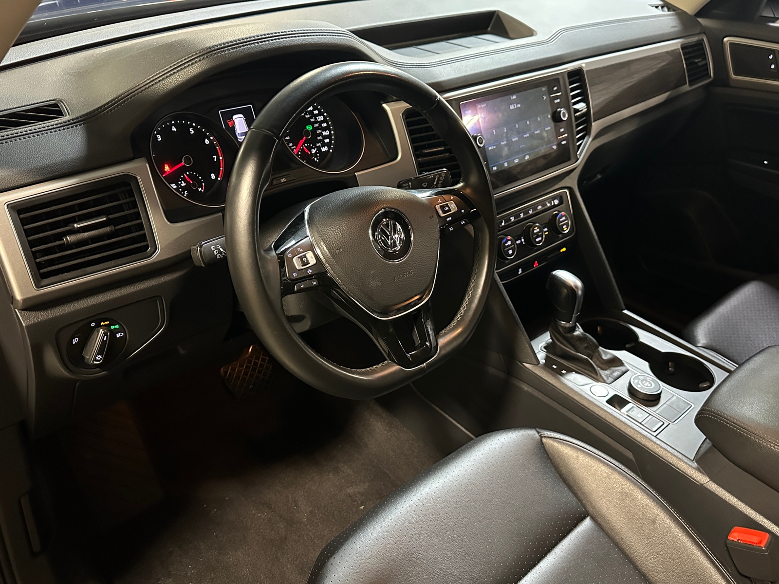 Thumbnail: 2019 Volkswagen Atlas - 2