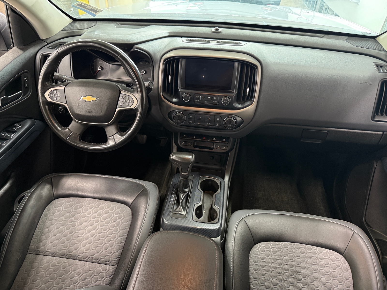 Thumbnail: 2018 Chevrolet Colorado - 3