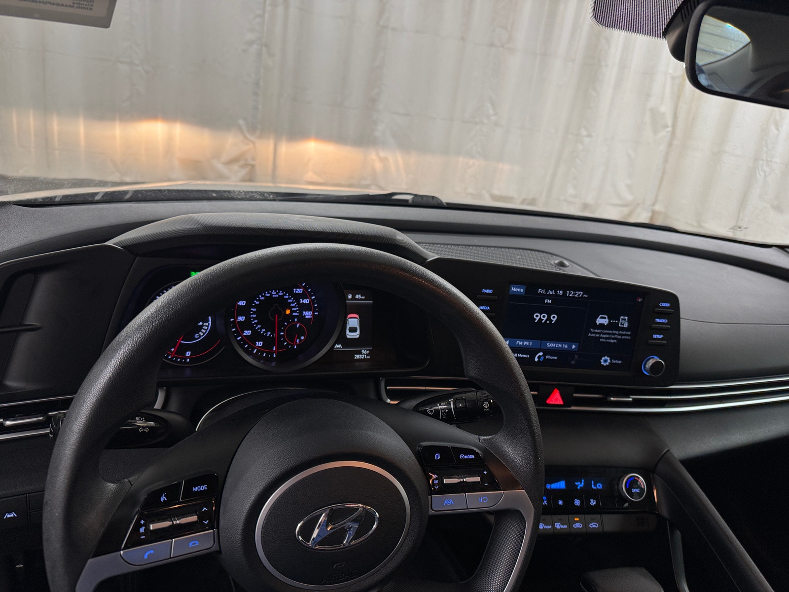 Thumbnail: 2023 Hyundai Elantra - 3