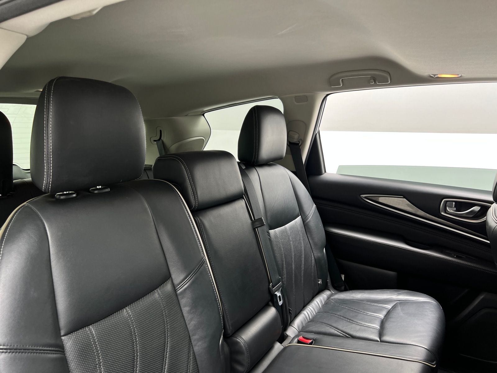 Thumbnail: 2017 INFINITI QX60 - 5