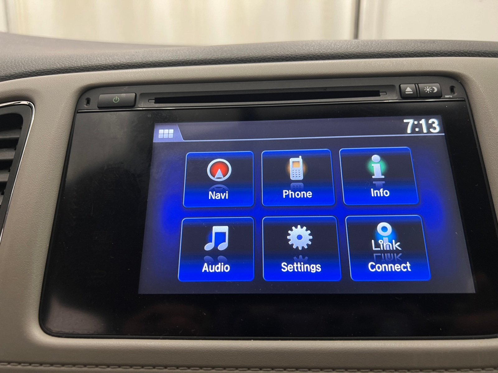 Thumbnail: 2016 Honda HR-V - 3