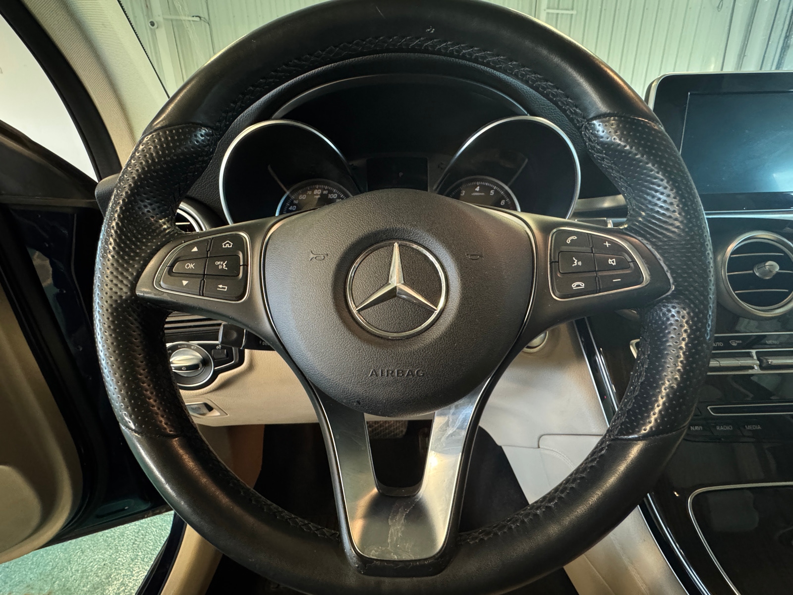 Thumbnail: 2017 Mercedes-Benz GLC - 4