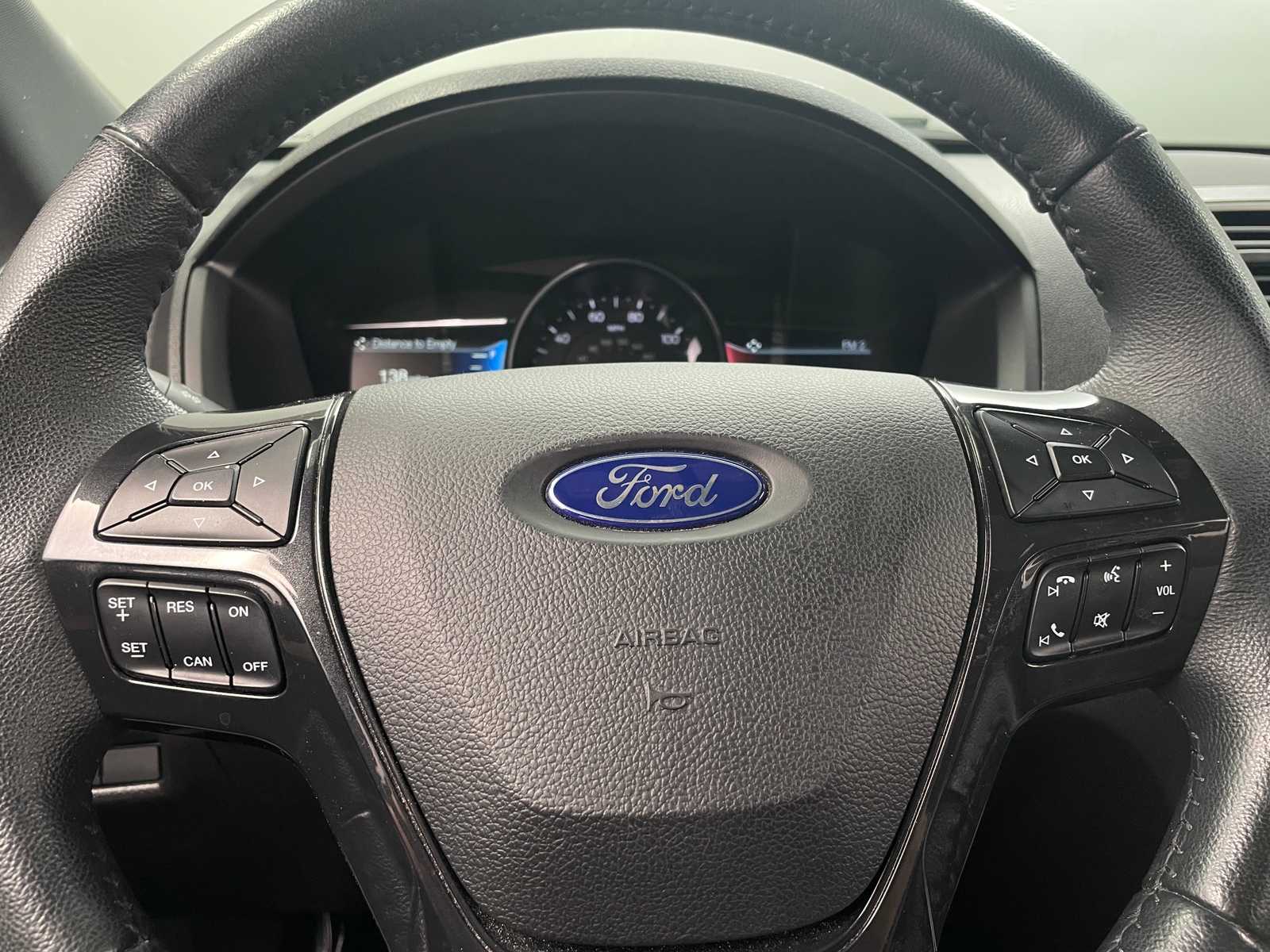 Thumbnail: 2017 Ford Explorer - 4