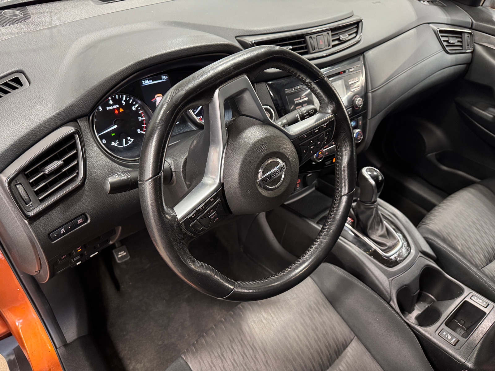 Thumbnail: 2017 Nissan Rogue - 3