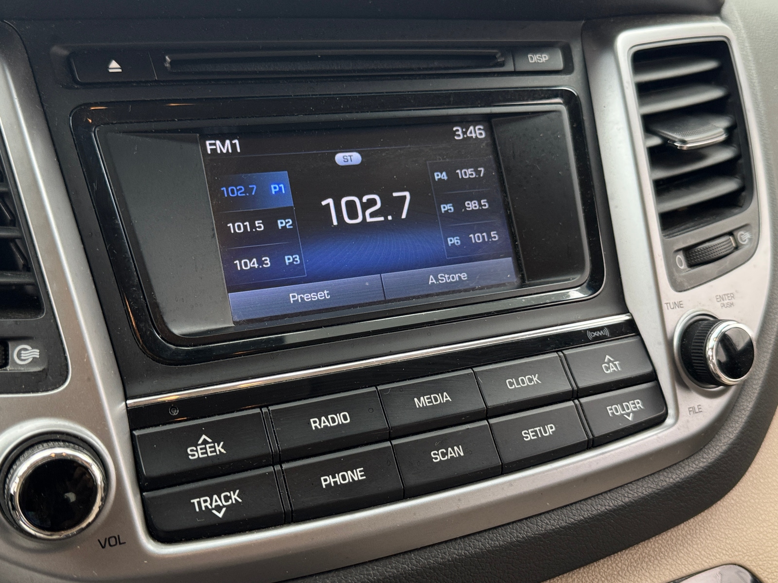 Thumbnail: 2017 Hyundai Tucson - 4