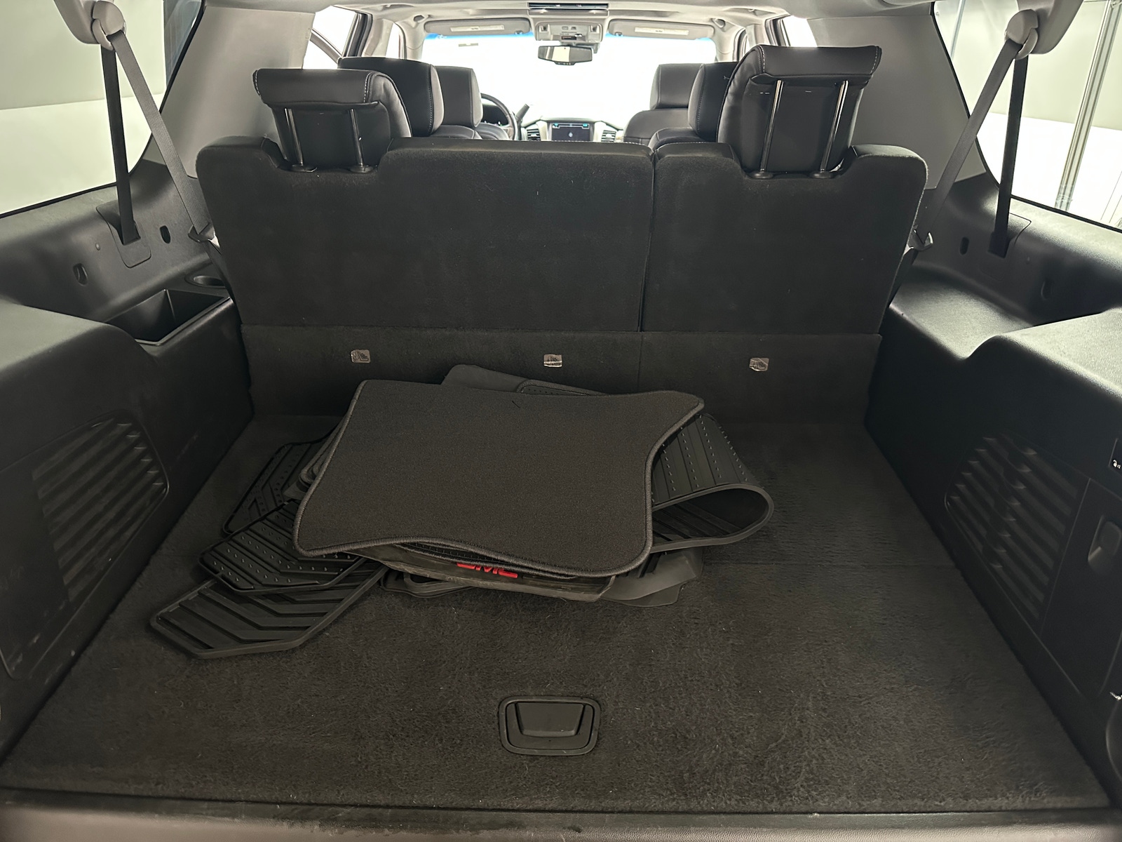Thumbnail: 2019 GMC Yukon XL - 6