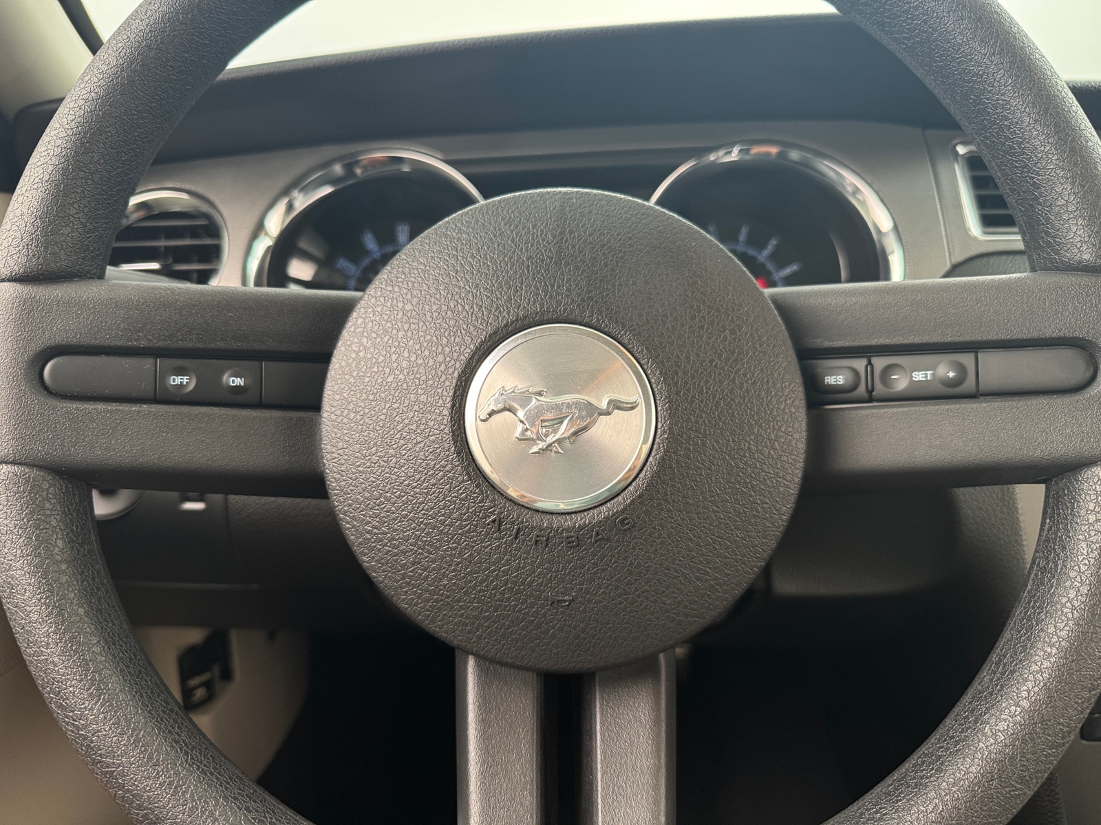Thumbnail: 2010 Ford Mustang - 5