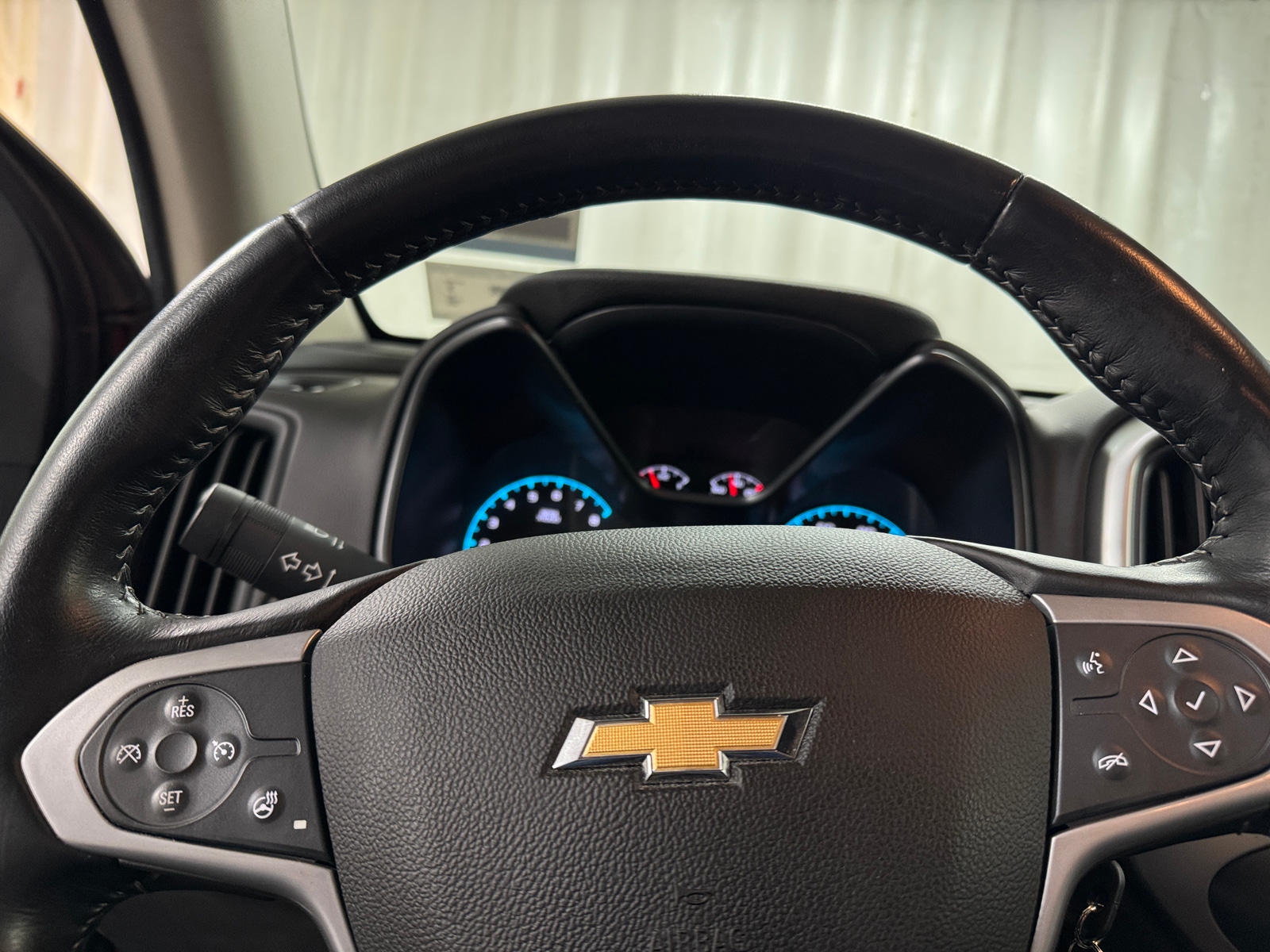 Thumbnail: 2019 Chevrolet Colorado - 4