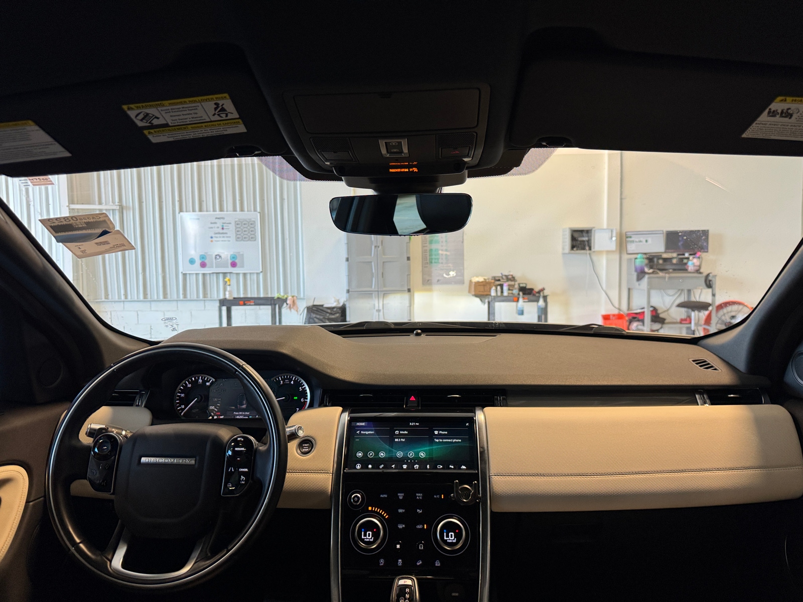 Thumbnail: 2020 Land Rover Discovery Sport - 2