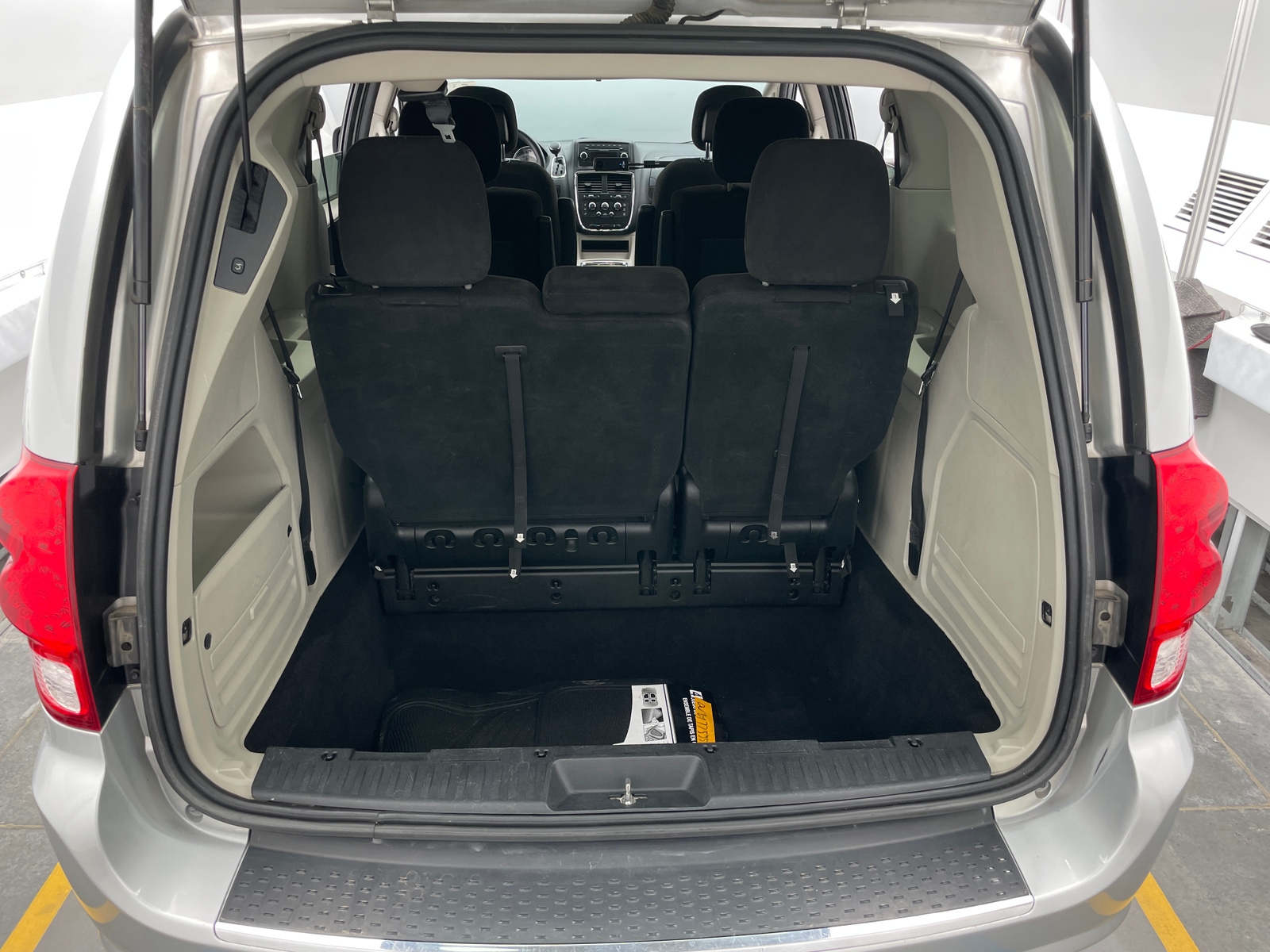 Thumbnail: 2012 Dodge Grand Caravan - 6