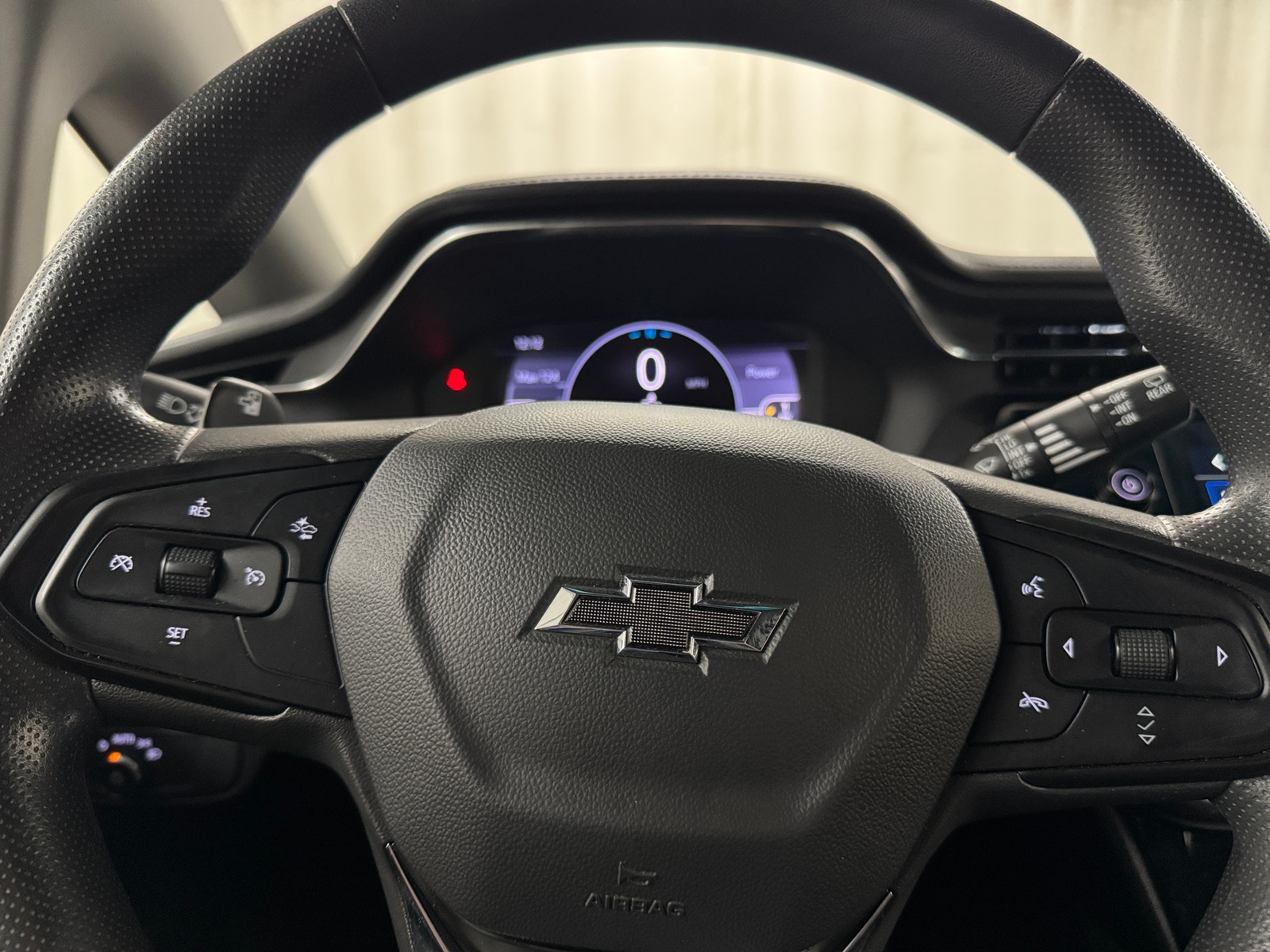 Thumbnail: 2023 Chevrolet Bolt EV - 5