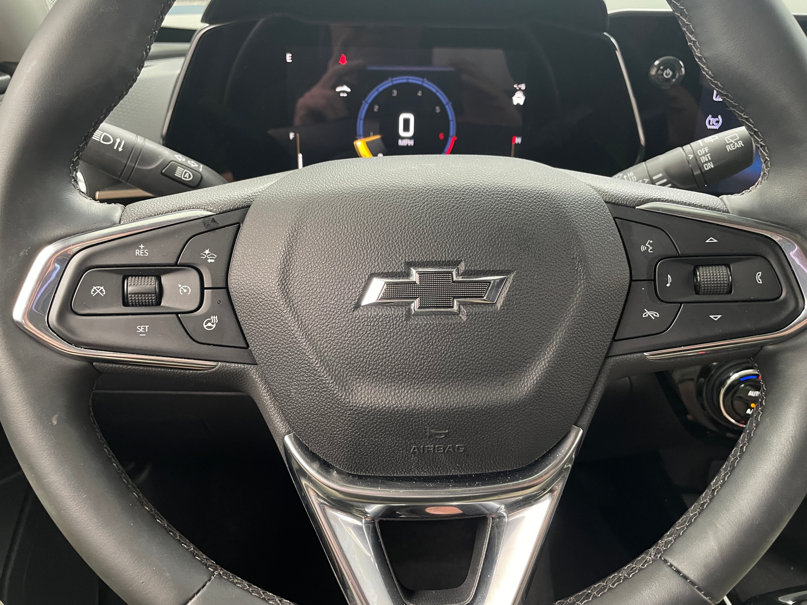 Thumbnail: 2025 Chevrolet Trax - 5