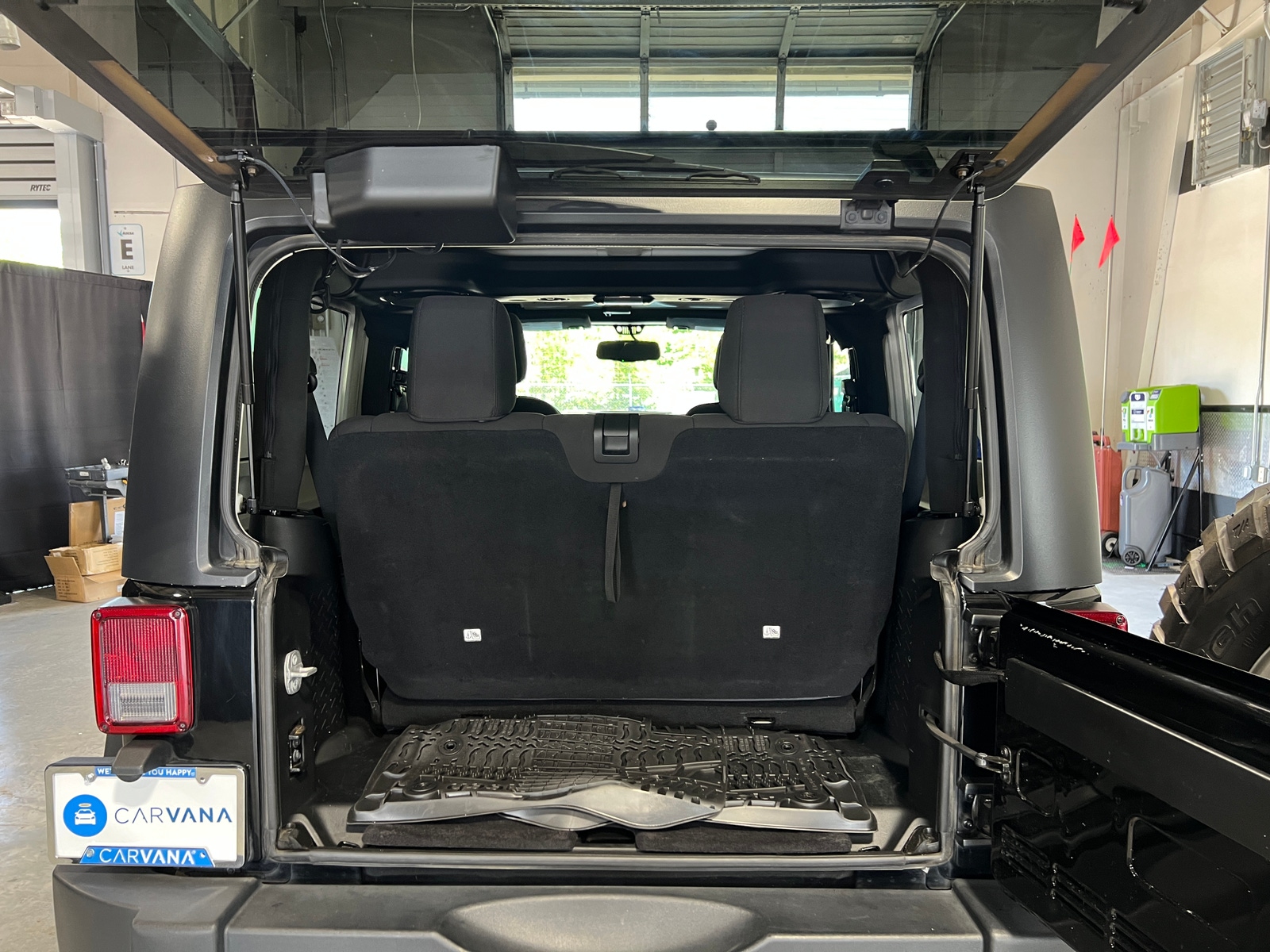 Thumbnail: 2014 Jeep Wrangler - 7