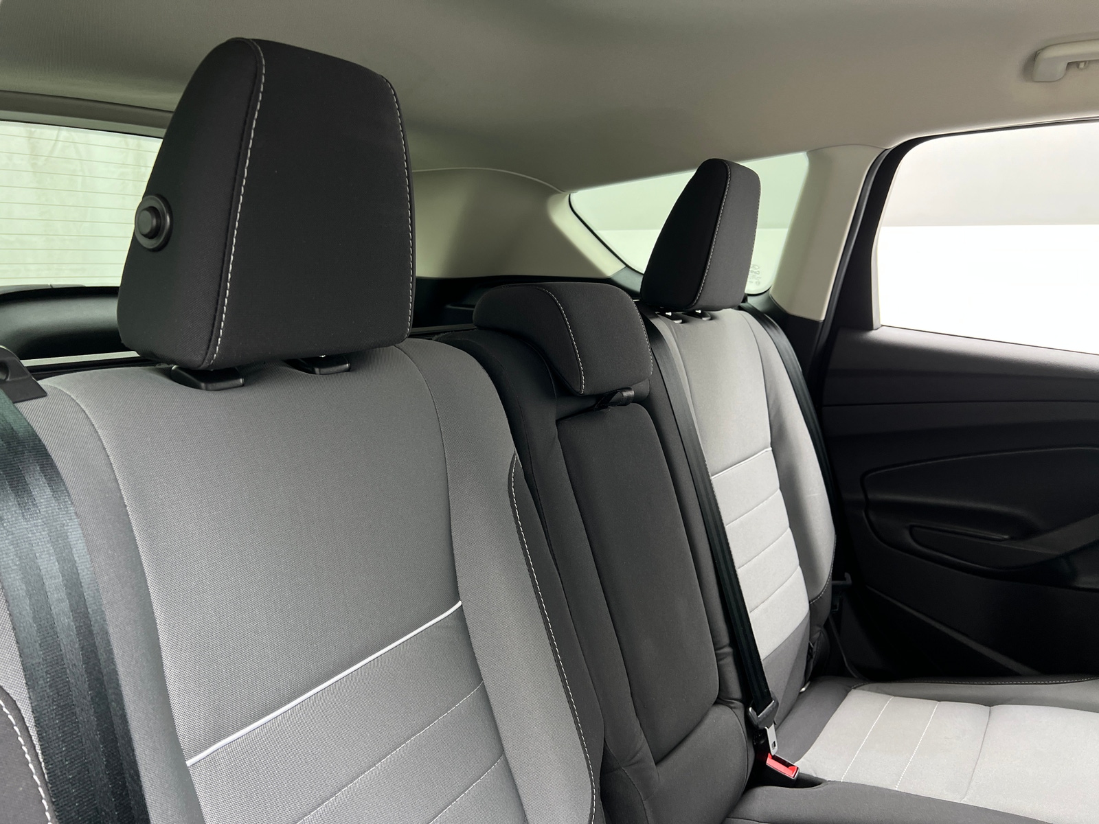 Thumbnail: 2015 Ford Escape - 6