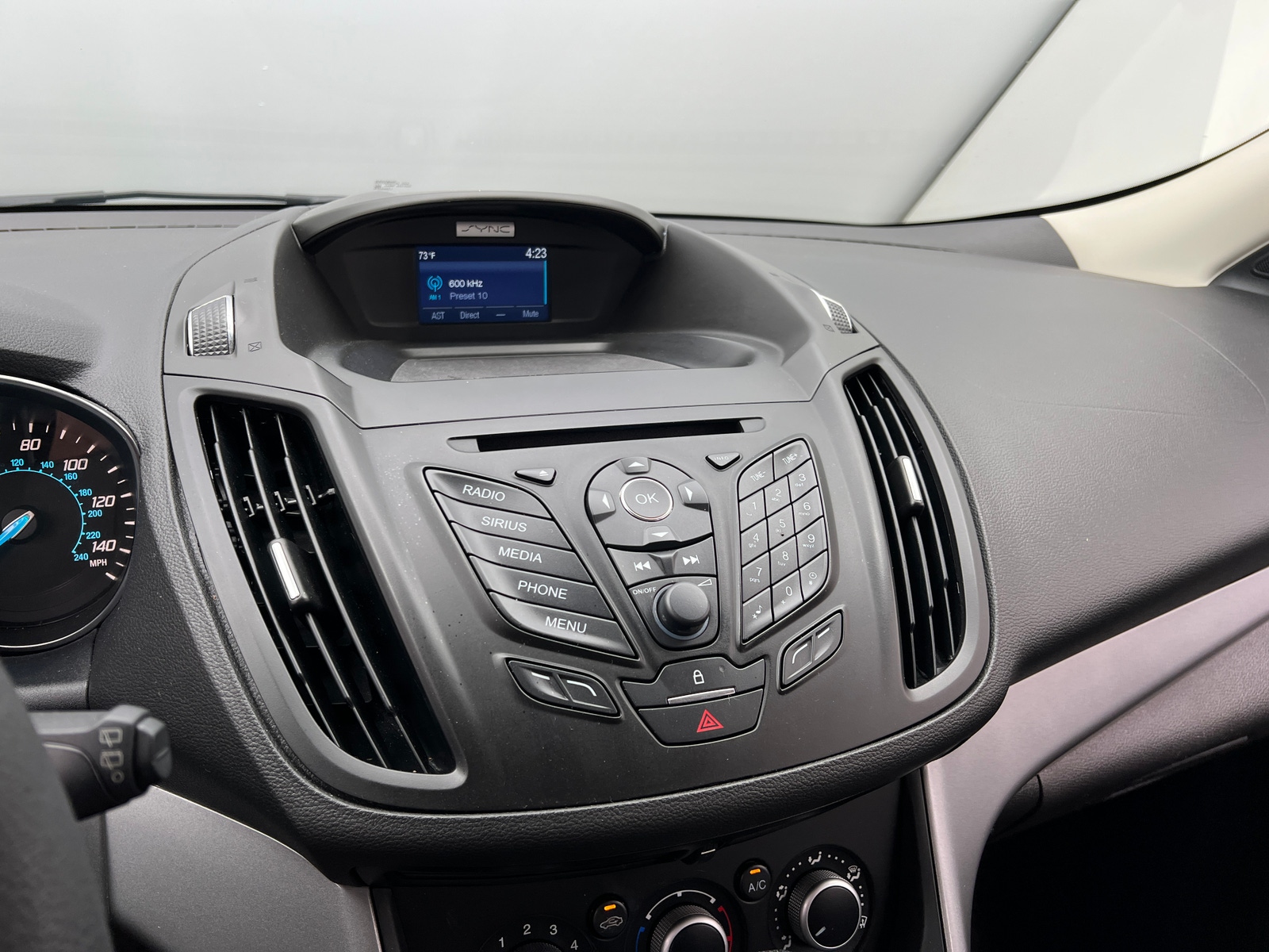 Thumbnail: 2015 Ford Escape - 4