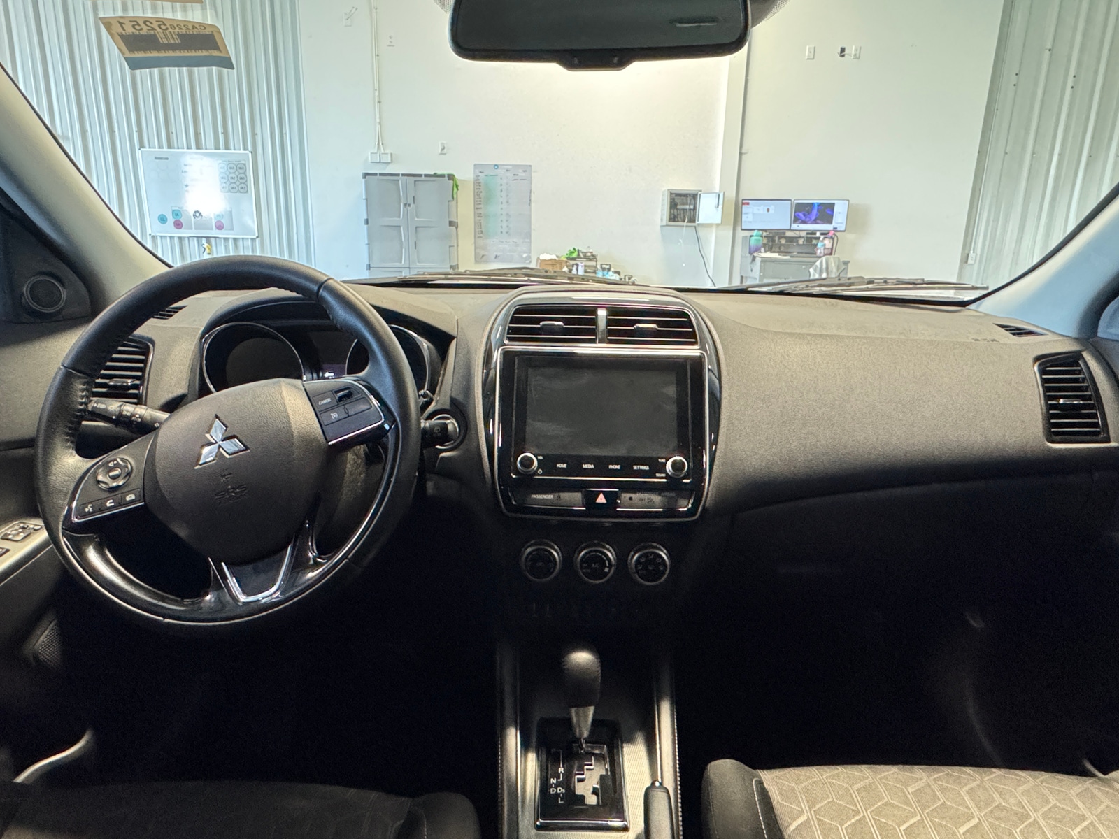 Thumbnail: 2020 Mitsubishi Outlander Sport - 3