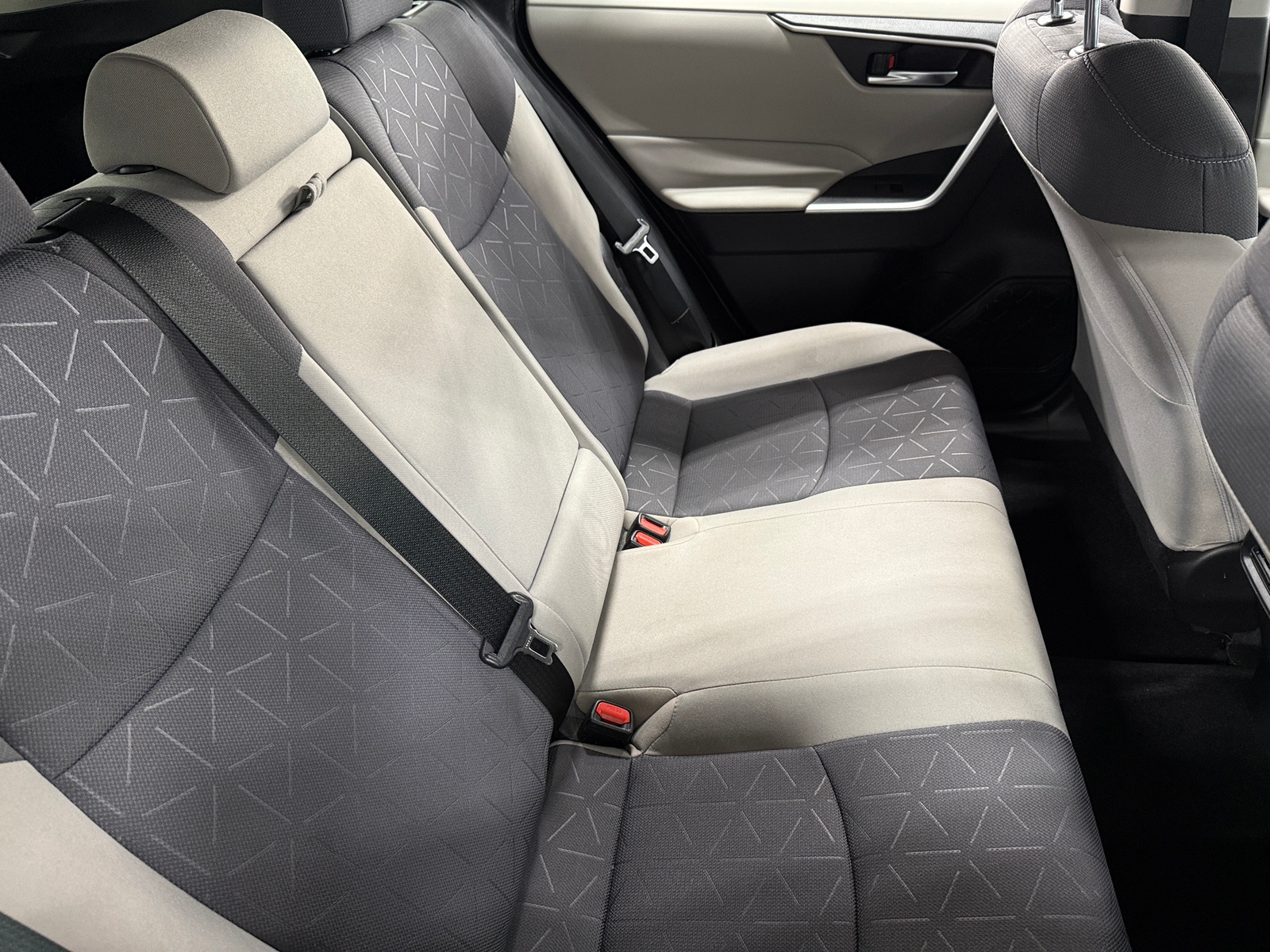 Thumbnail: 2021 Toyota RAV4 - 6