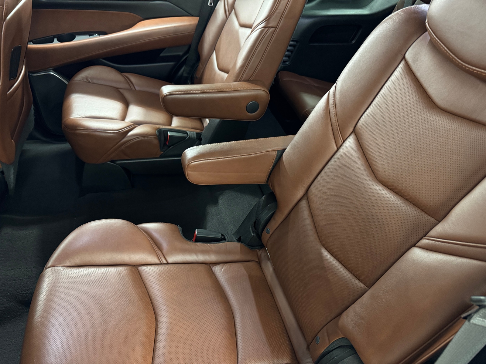Thumbnail: 2019 Cadillac Escalade - 5