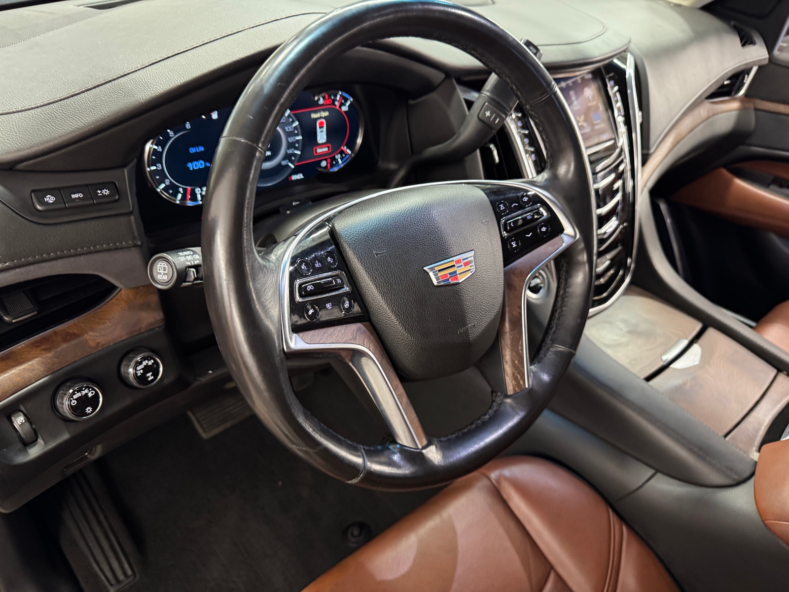 Thumbnail: 2019 Cadillac Escalade - 2