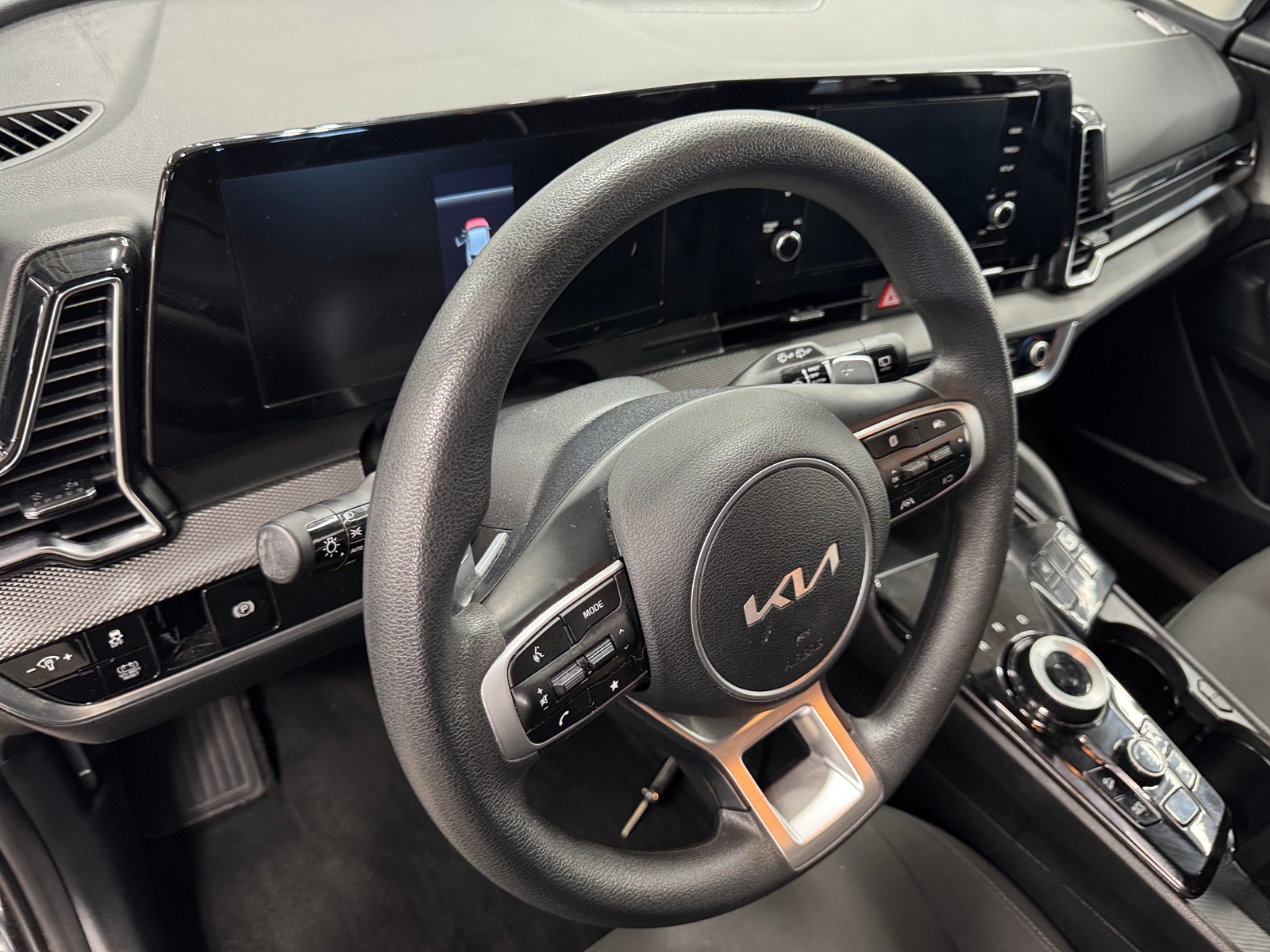Thumbnail: 2023 Kia Sportage - 3