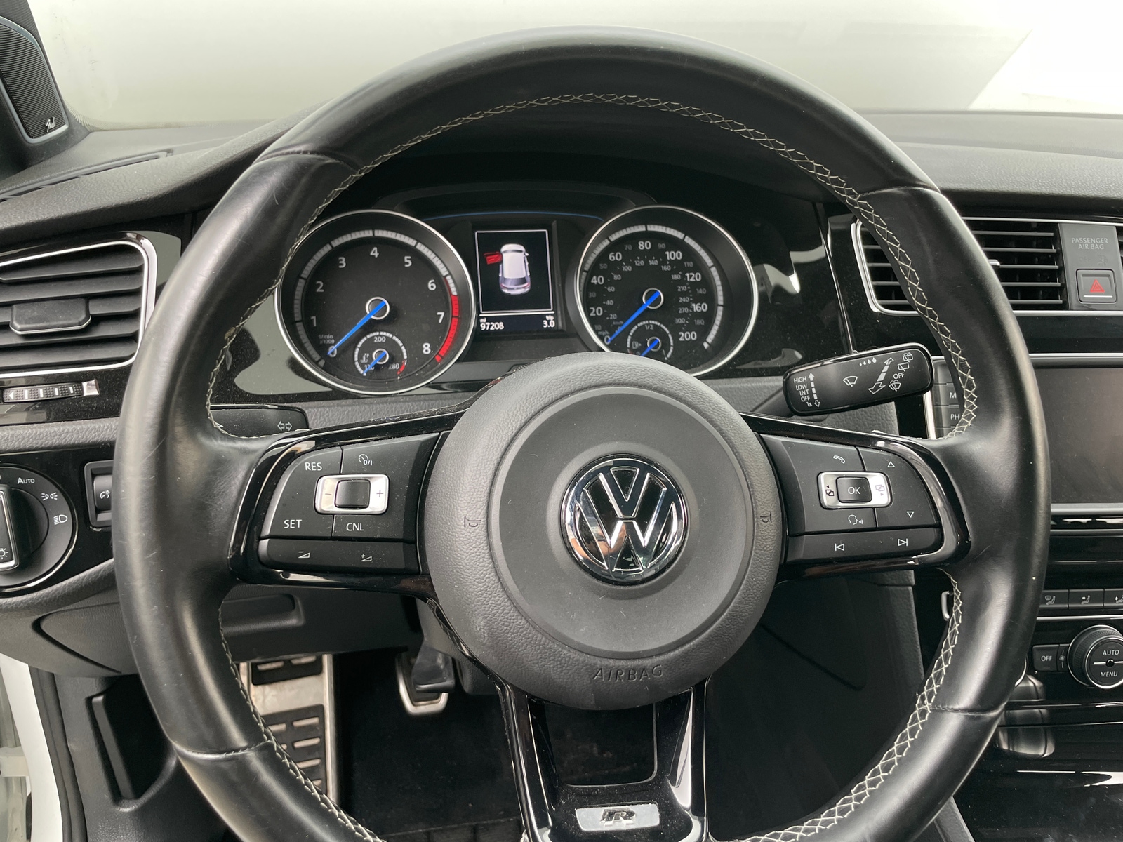 Thumbnail: 2016 Volkswagen Golf - 4