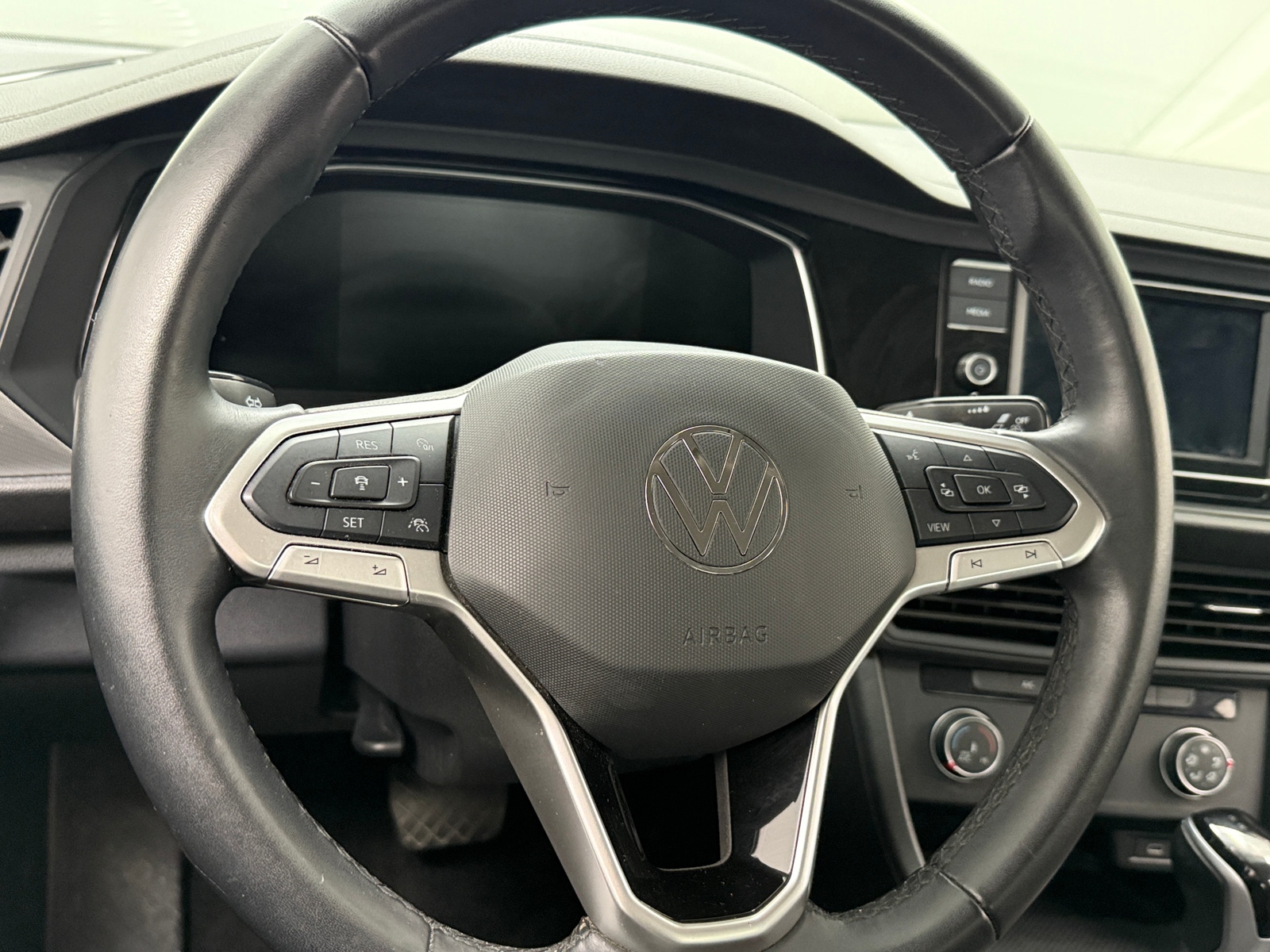 Thumbnail: 2024 Volkswagen Jetta - 5