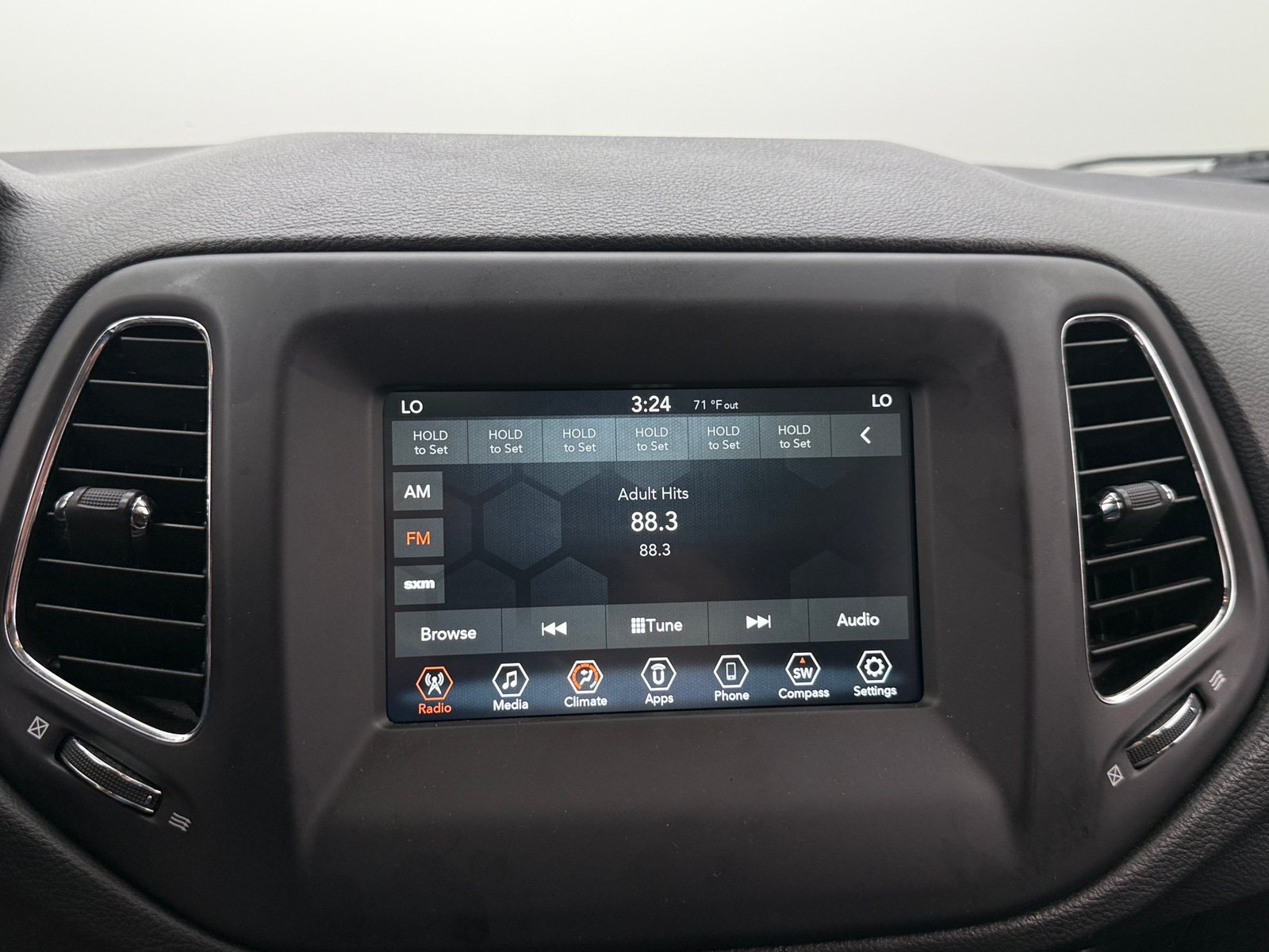 Thumbnail: 2019 Jeep Compass - 4