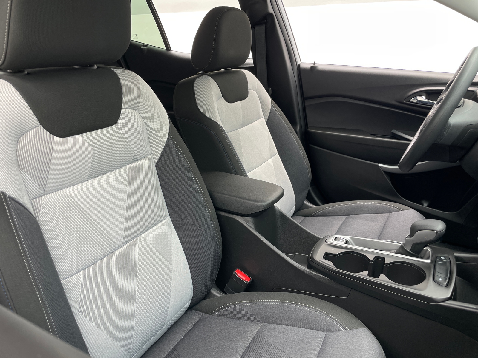 Thumbnail: 2025 Chevrolet Trax - 2