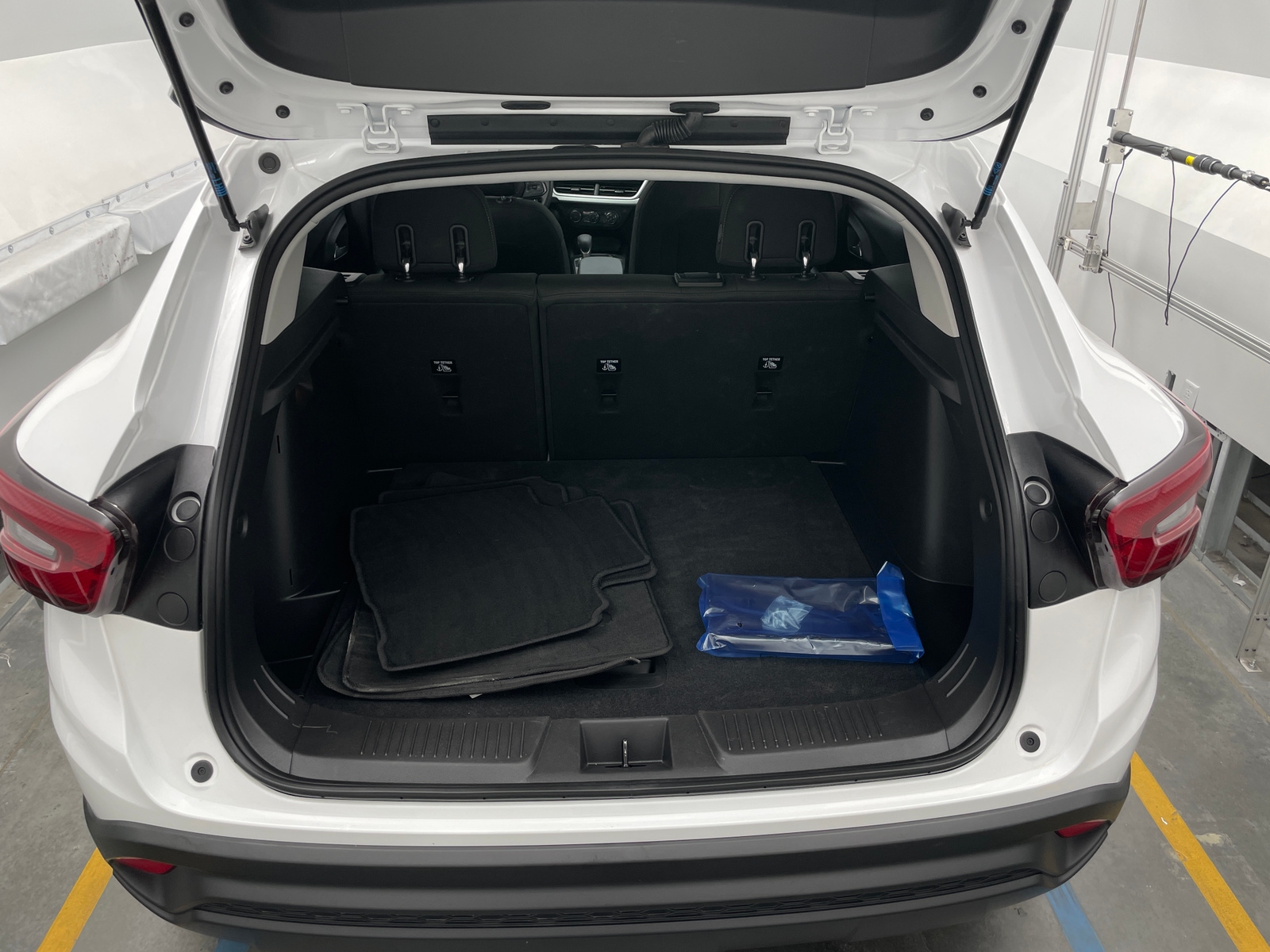 Thumbnail: 2025 Chevrolet Trax - 7