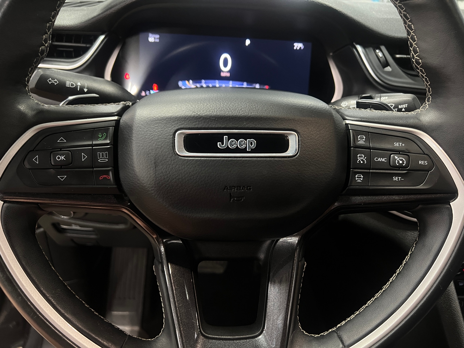 Thumbnail: 2021 Jeep Grand Cherokee L - 4