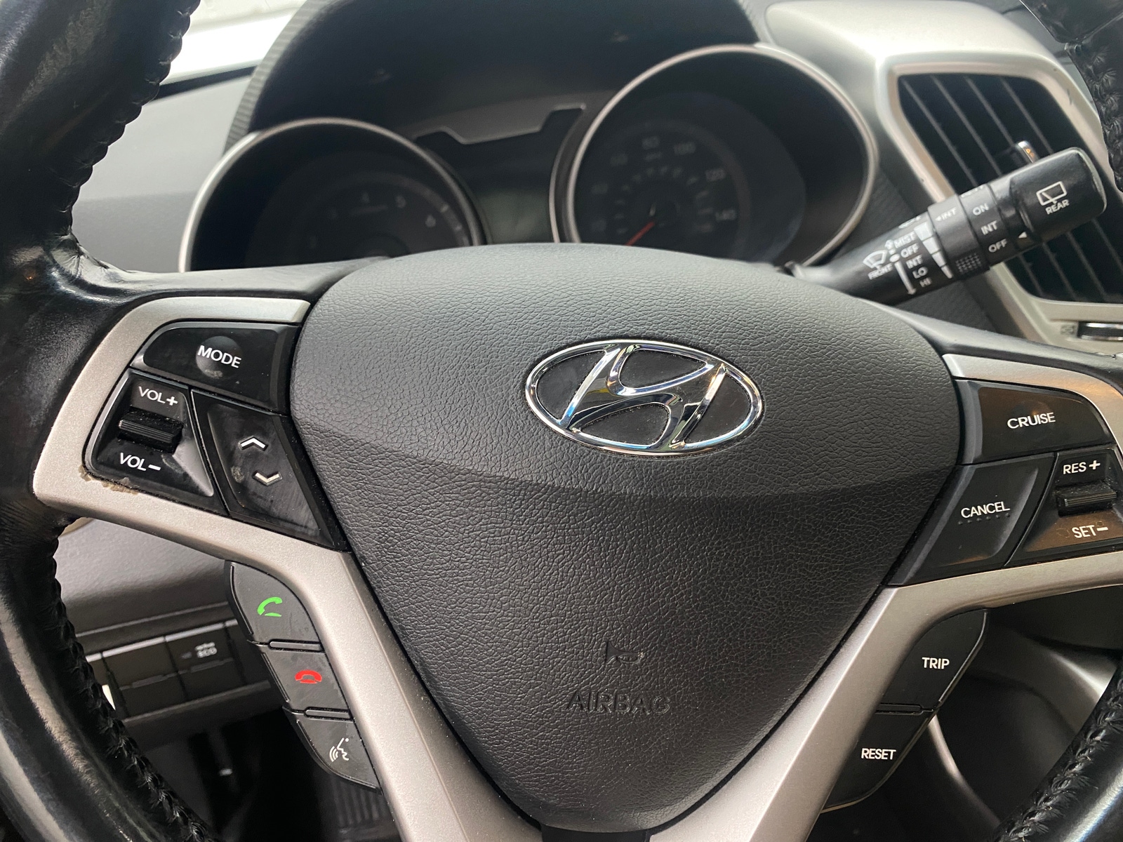 Thumbnail: 2015 Hyundai Veloster - 5