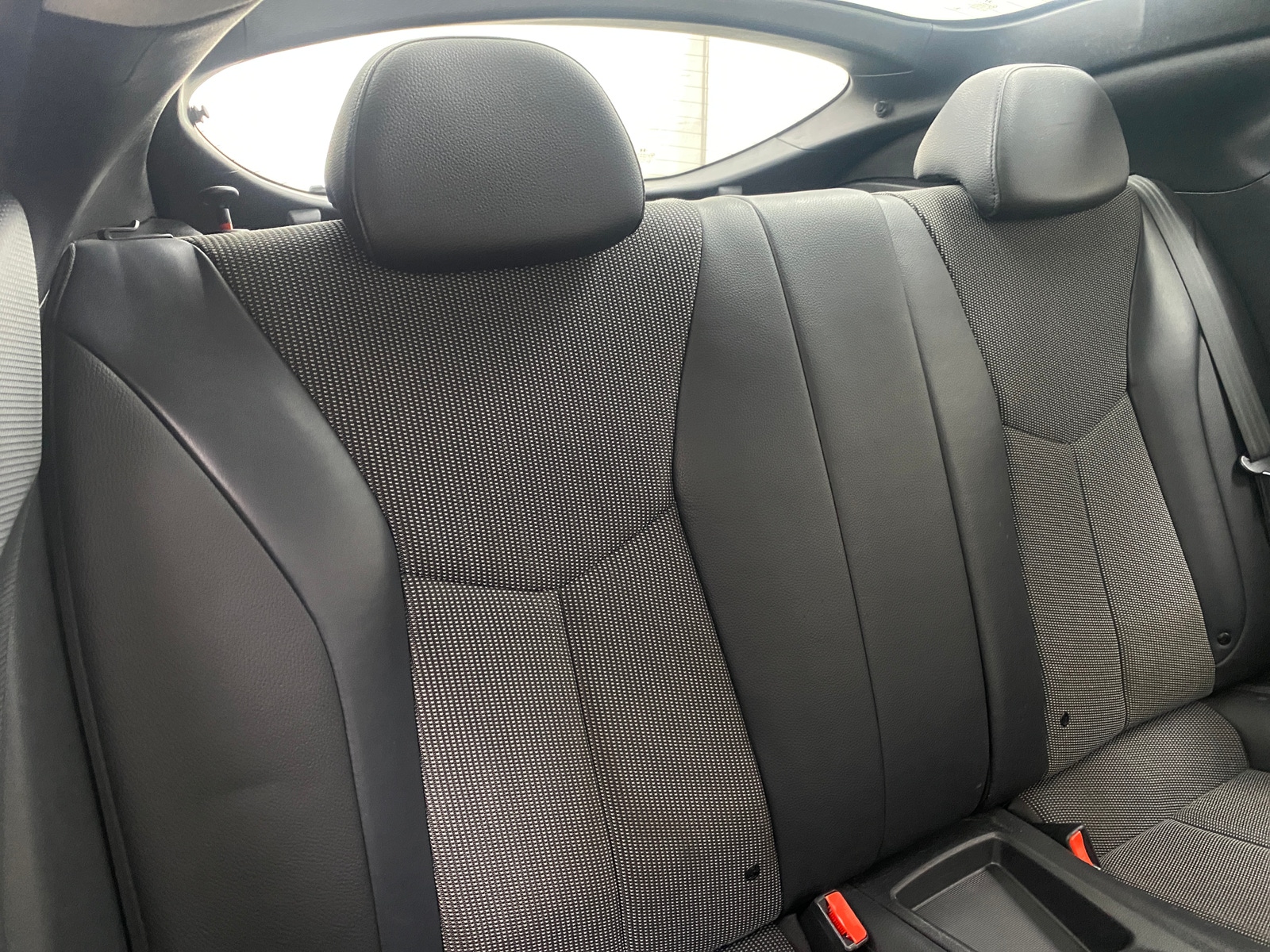 Thumbnail: 2015 Hyundai Veloster - 6