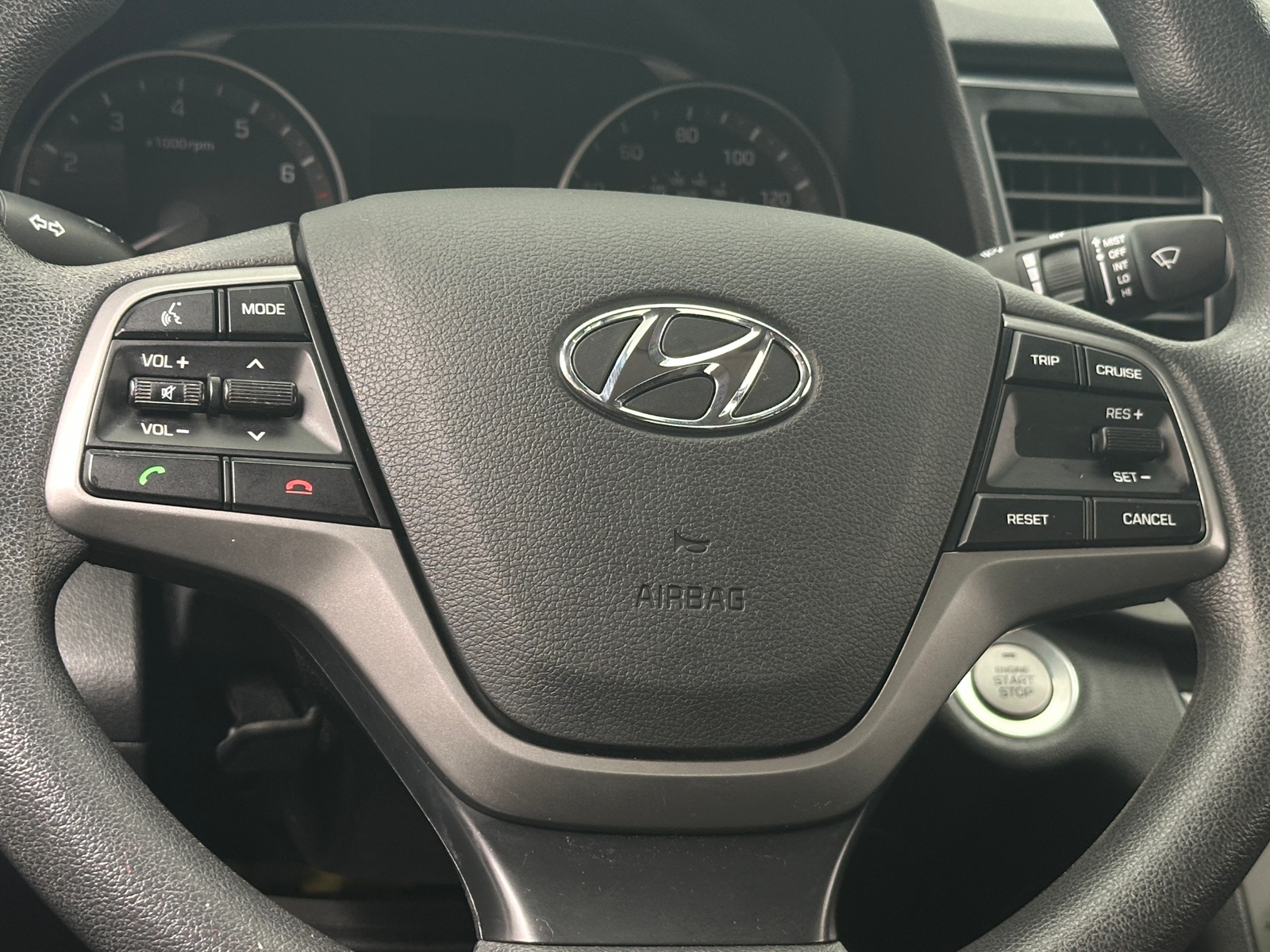 Thumbnail: 2018 Hyundai Elantra - 5