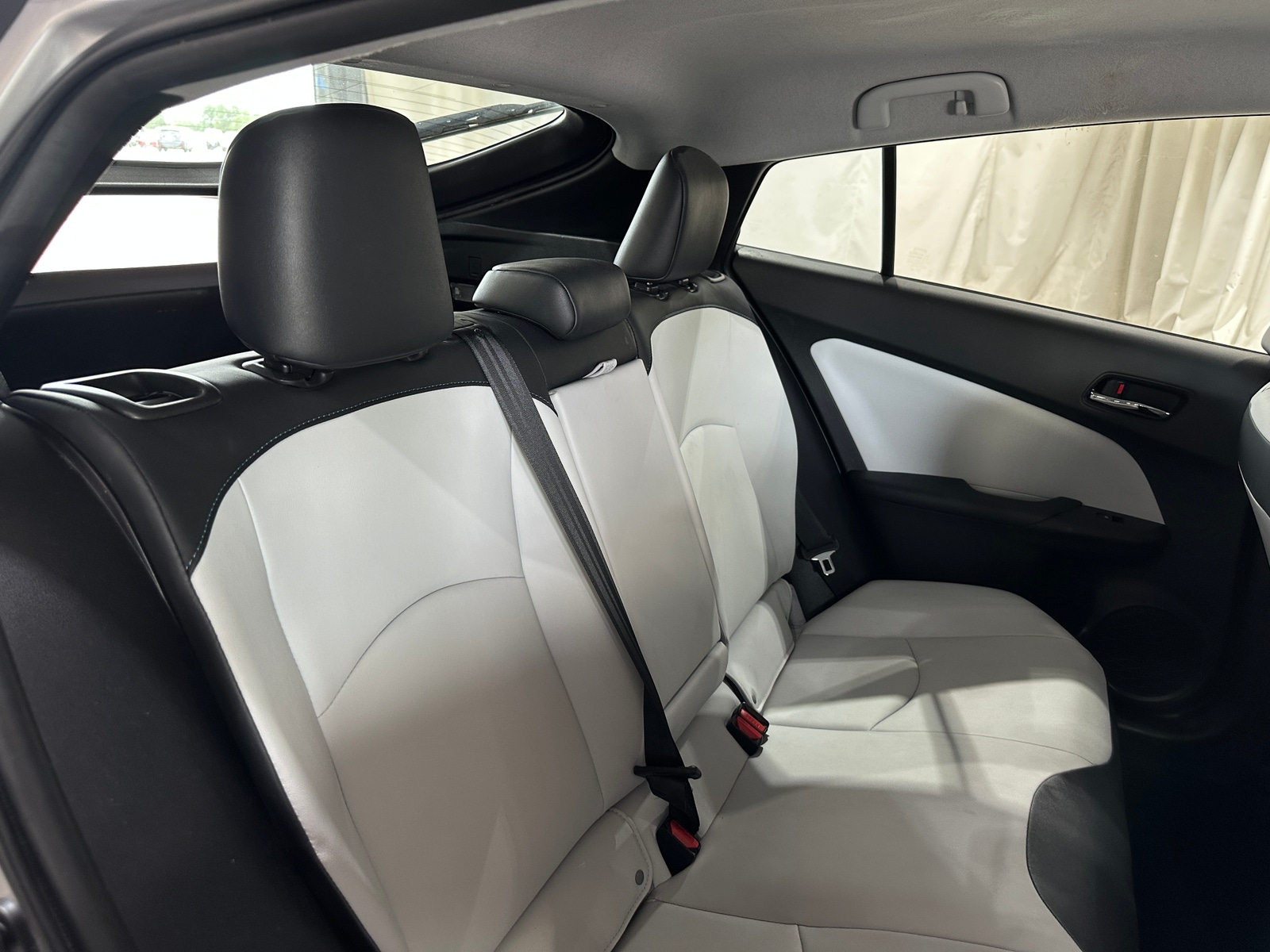 Thumbnail: 2018 Toyota Prius - 5