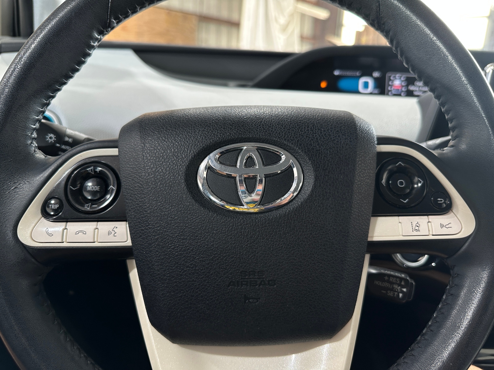 Thumbnail: 2018 Toyota Prius - 4