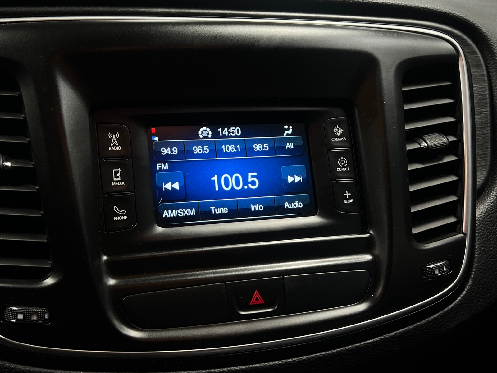 Thumbnail: 2016 Chrysler 200 - 4