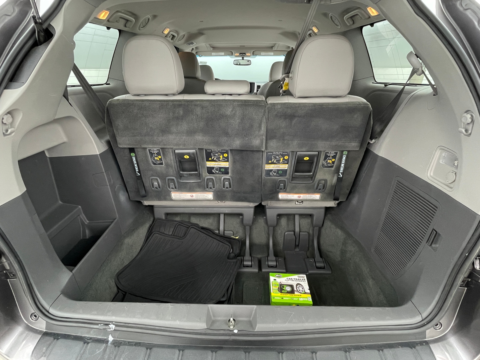 Thumbnail: 2017 Toyota Sienna - 6
