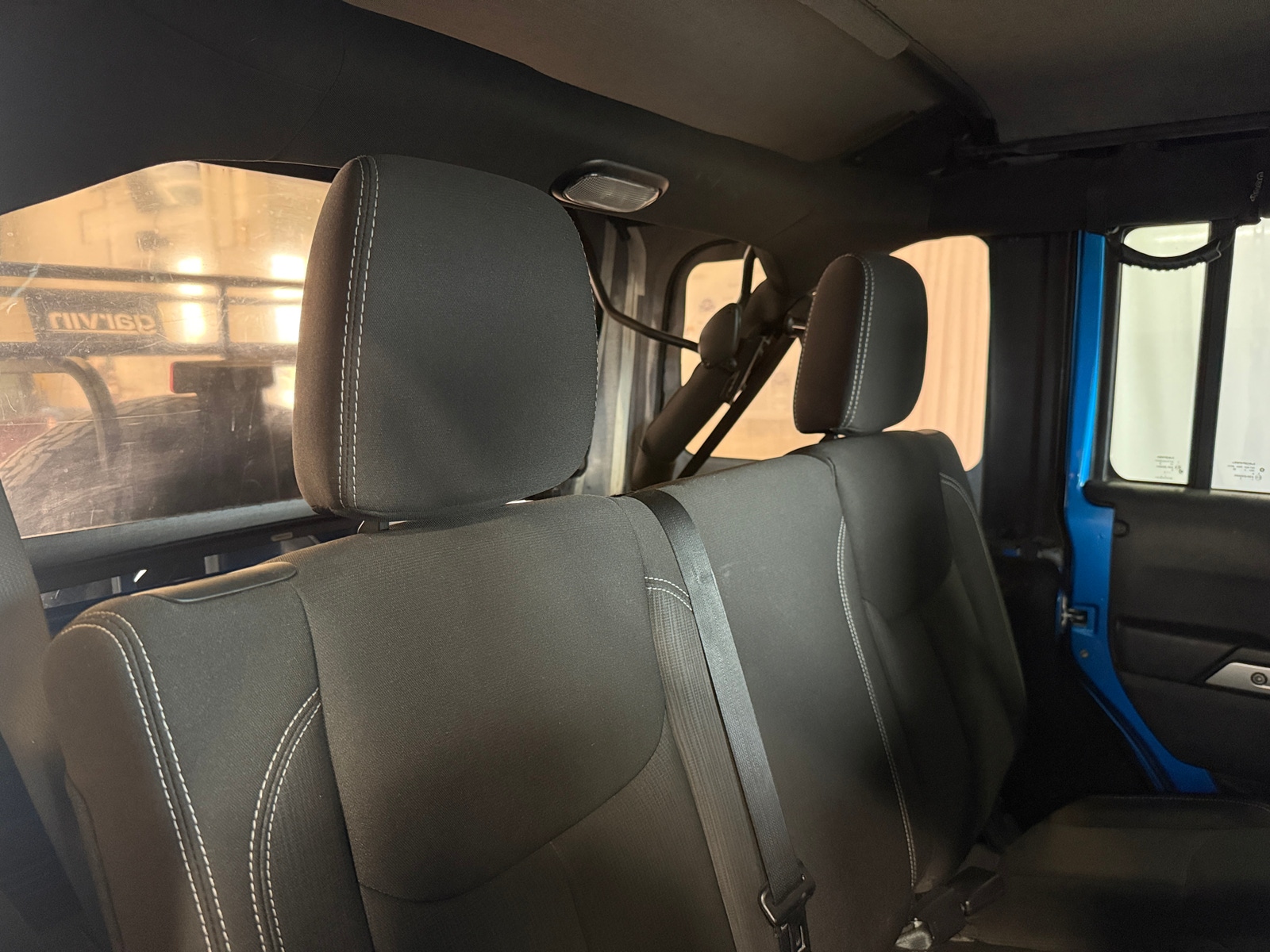 Thumbnail: 2015 Jeep Wrangler - 6
