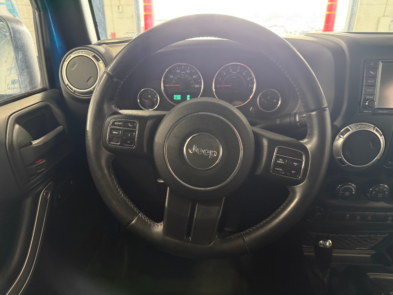 Thumbnail: 2015 Jeep Wrangler - 5