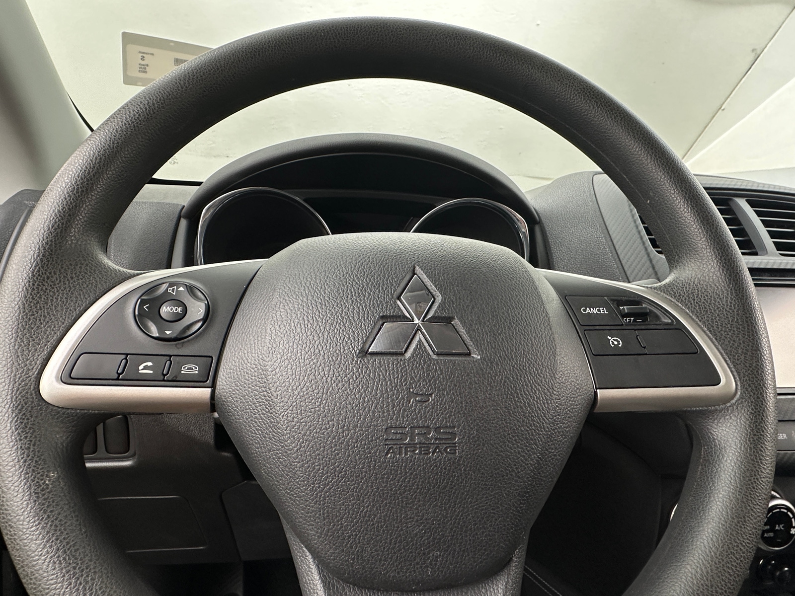 Thumbnail: 2023 Mitsubishi Outlander Sport - 5