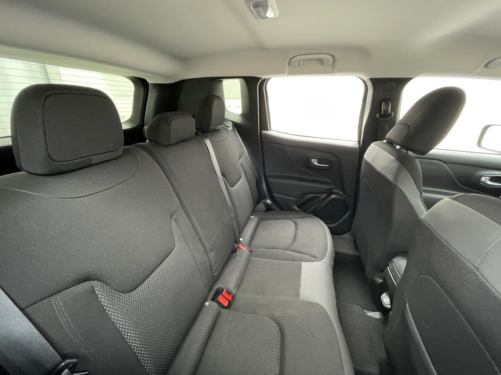 Thumbnail: 2020 Jeep Renegade - 6