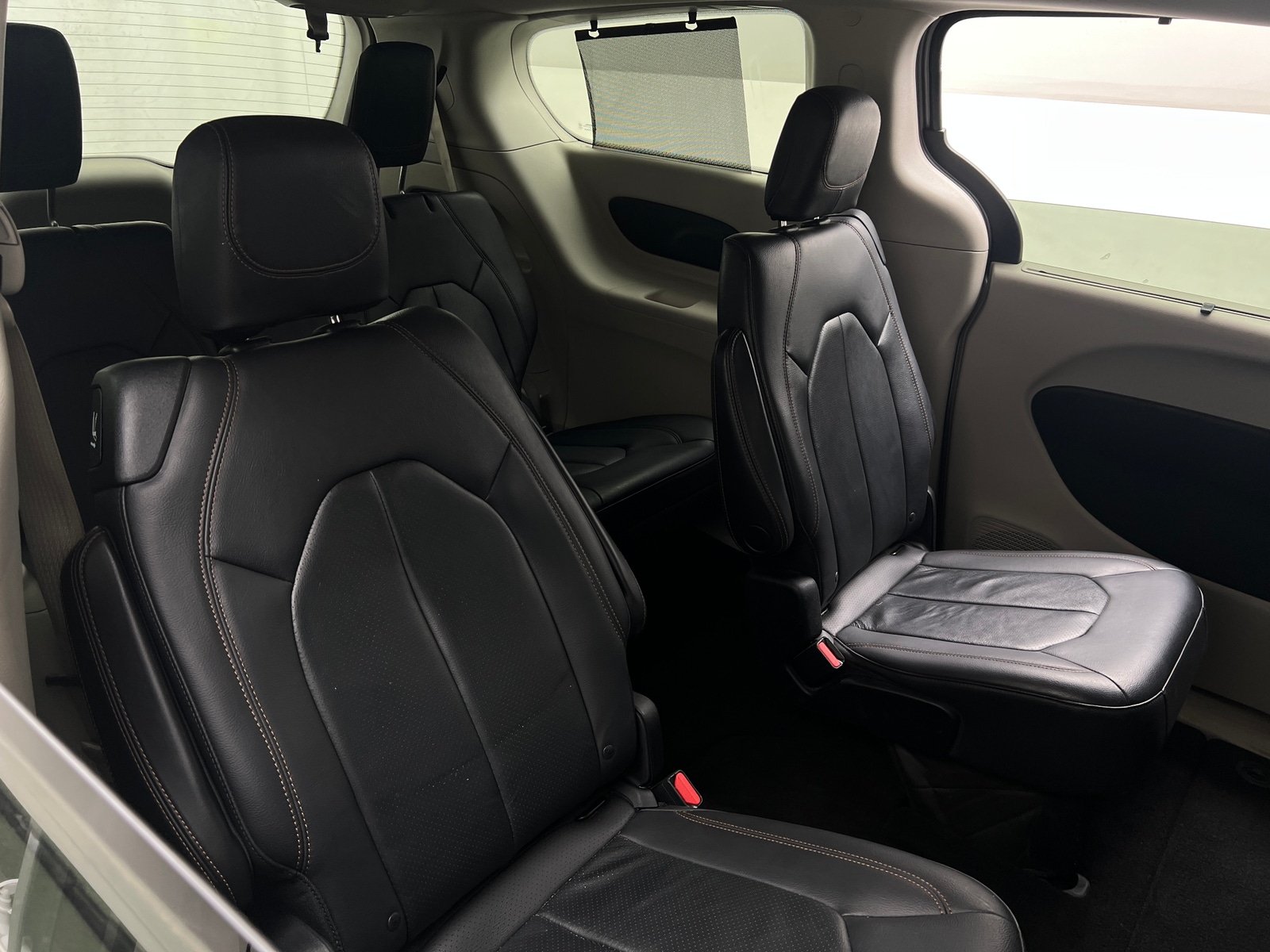 Thumbnail: 2018 Chrysler Pacifica - 5