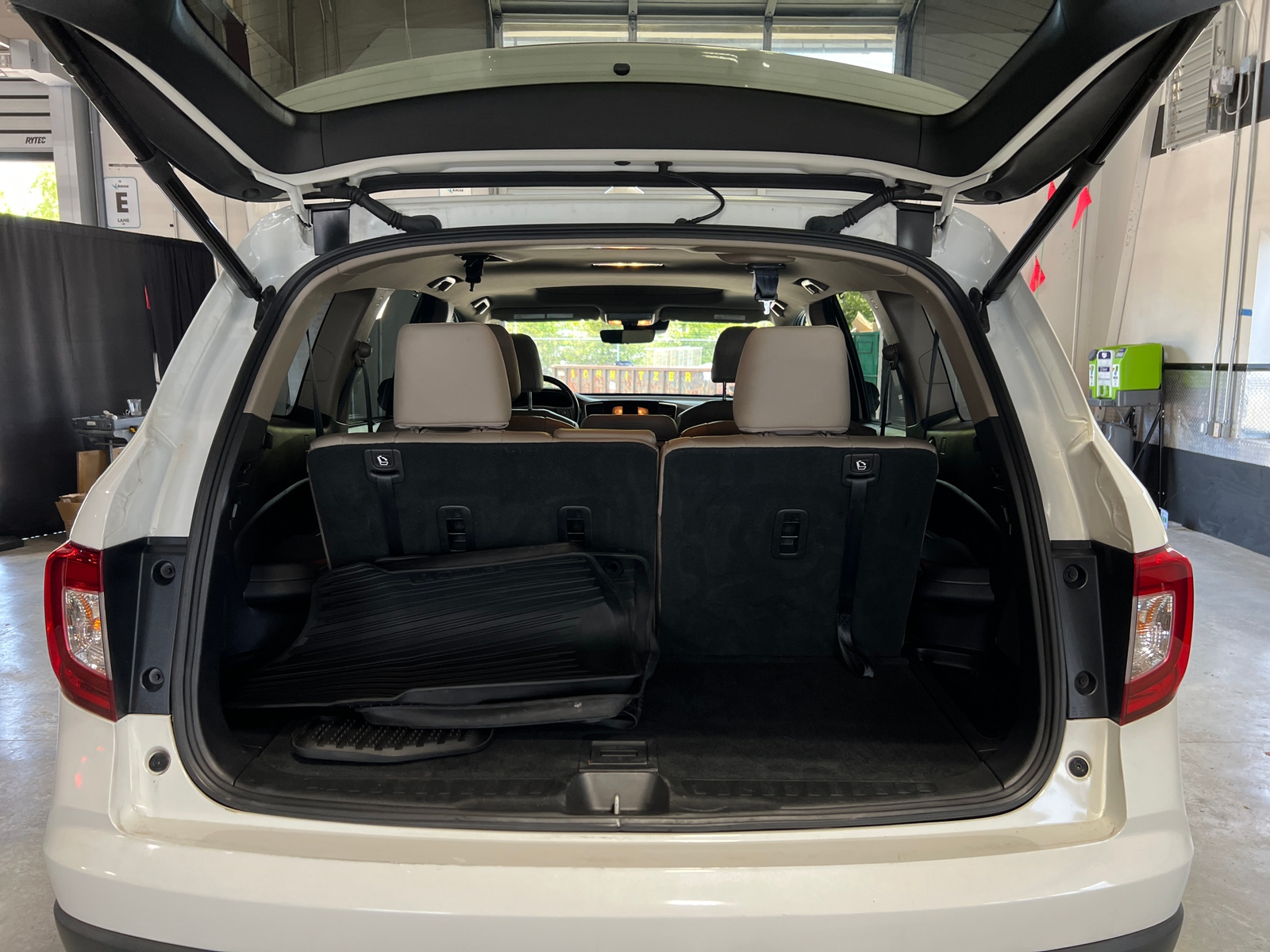 Thumbnail: 2020 Honda Pilot - 6