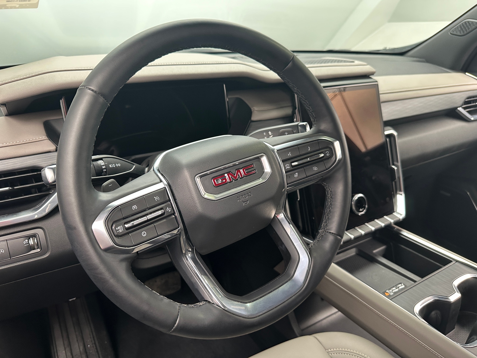 Thumbnail: 2024 GMC Acadia - 4