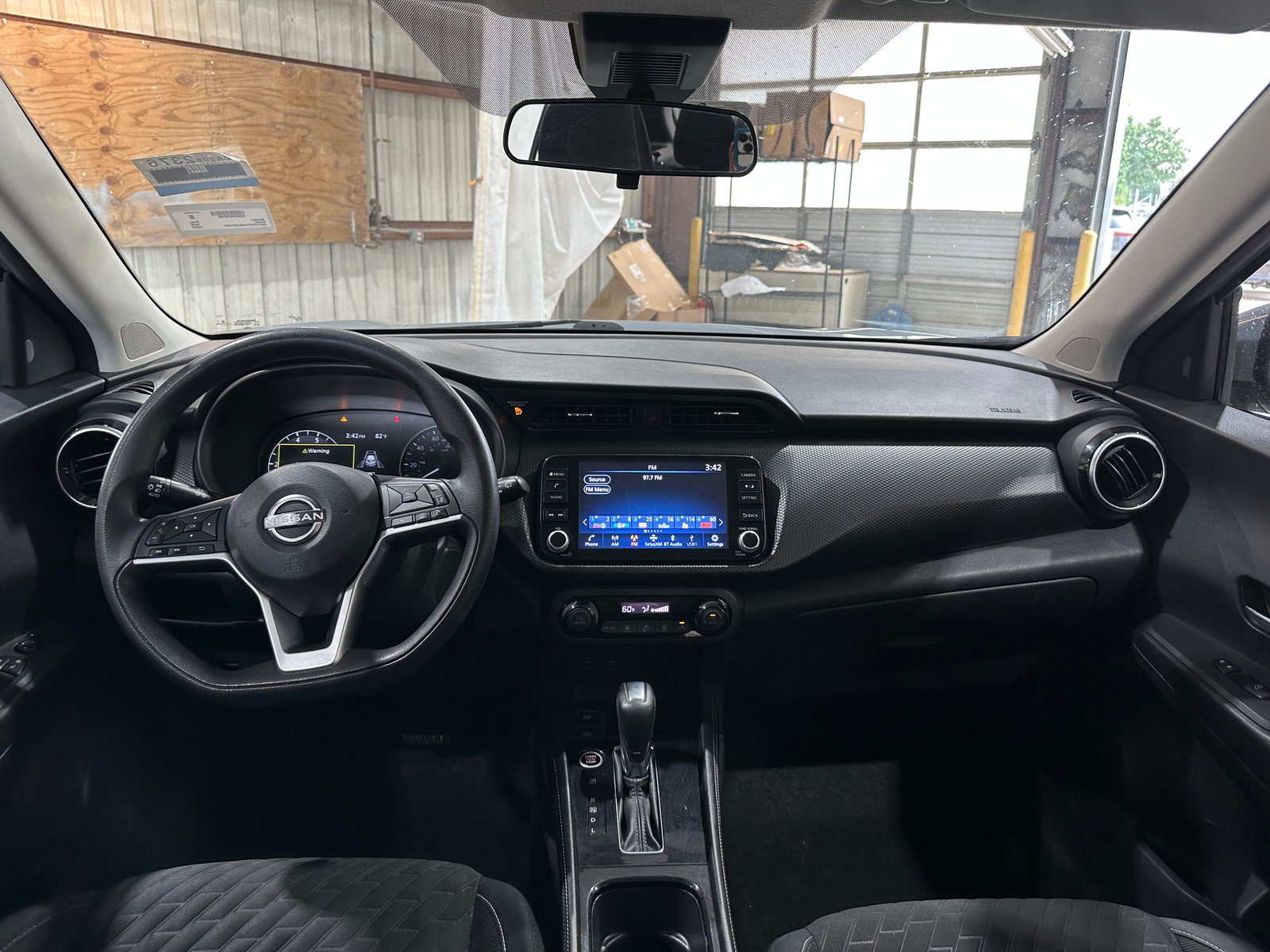 Thumbnail: 2022 Nissan Kicks - 3