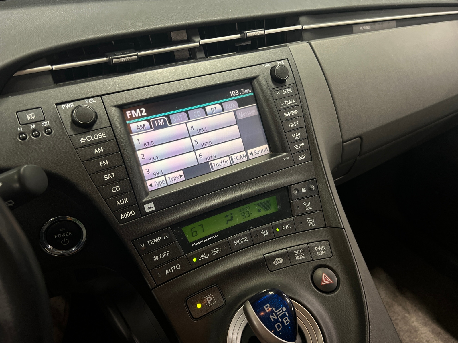 Thumbnail: 2010 Toyota Prius - 3